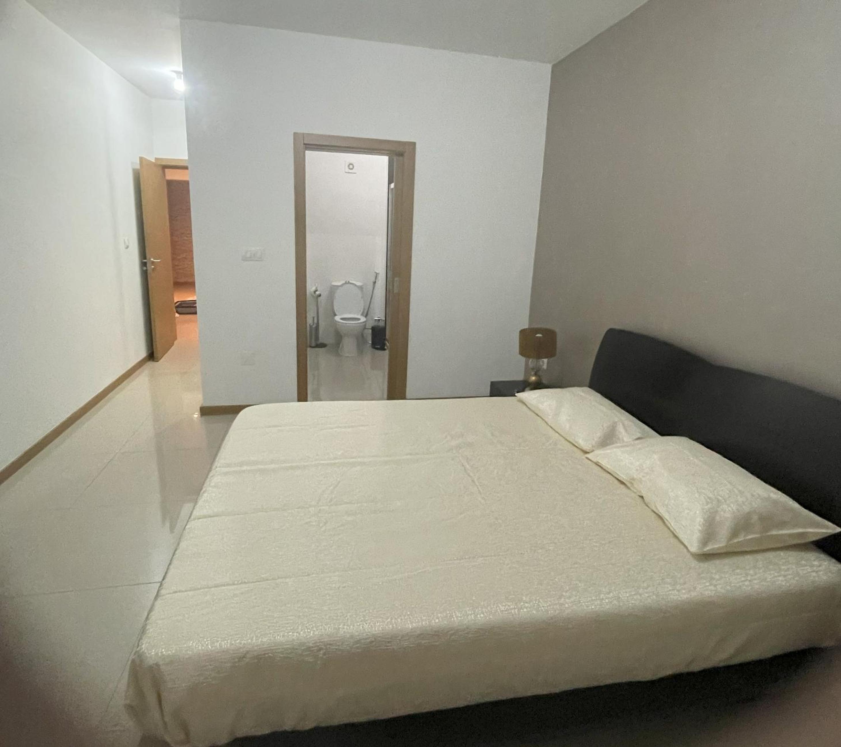 Meraki's Apartment