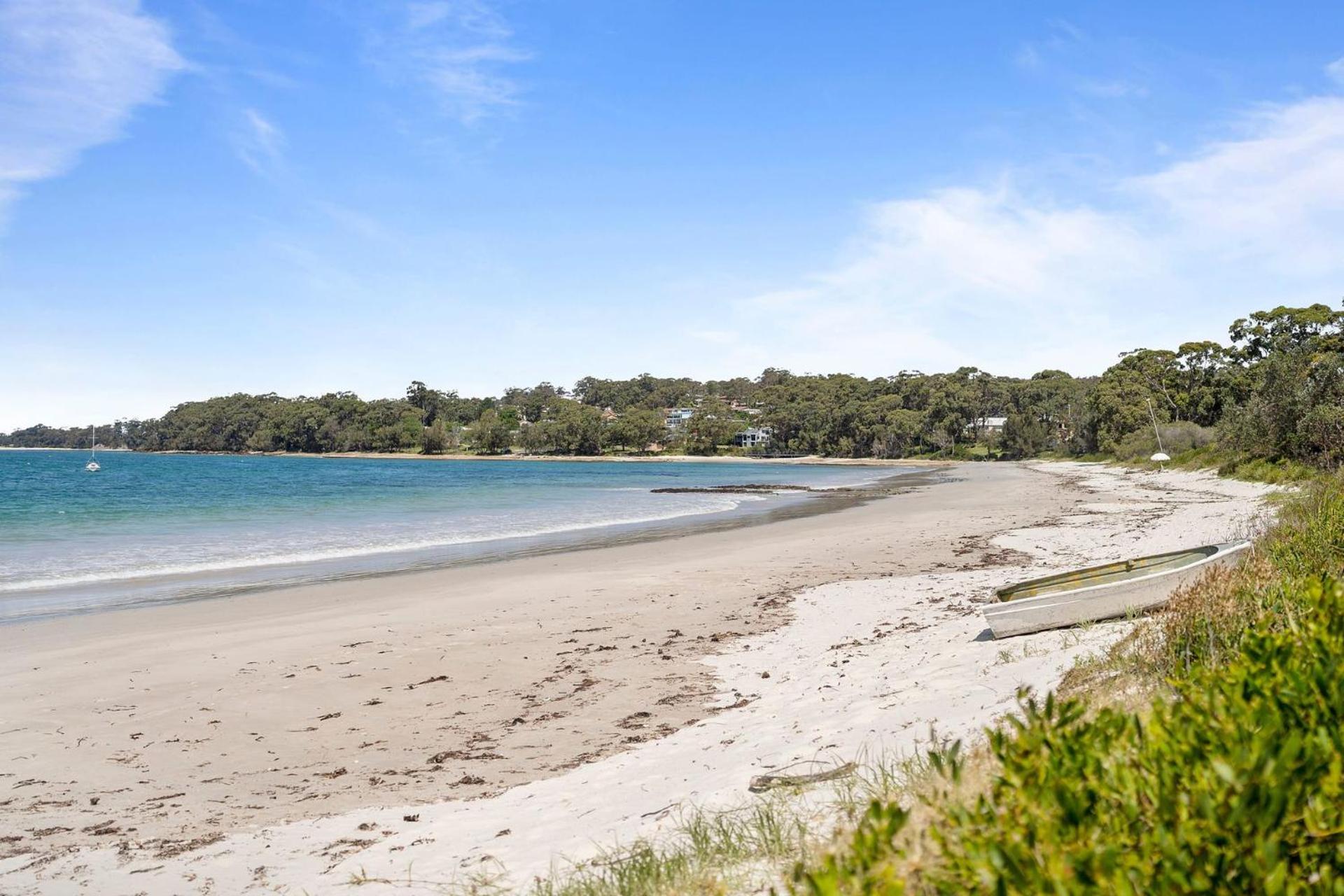 Sabia Beach House Vincentia - Family Fun - Beachfront