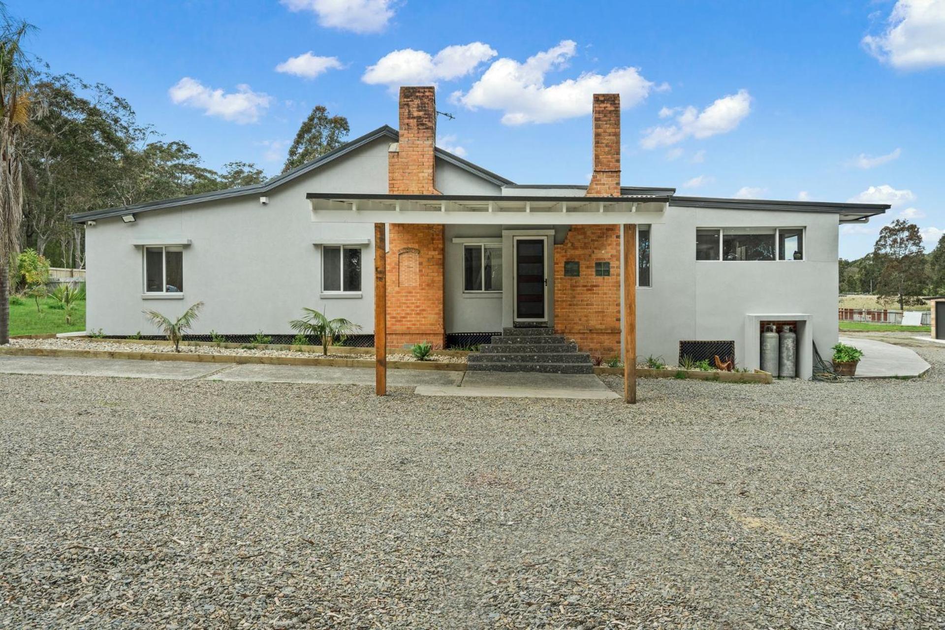 Holiday Homestead - Large Farm Stay Style Home