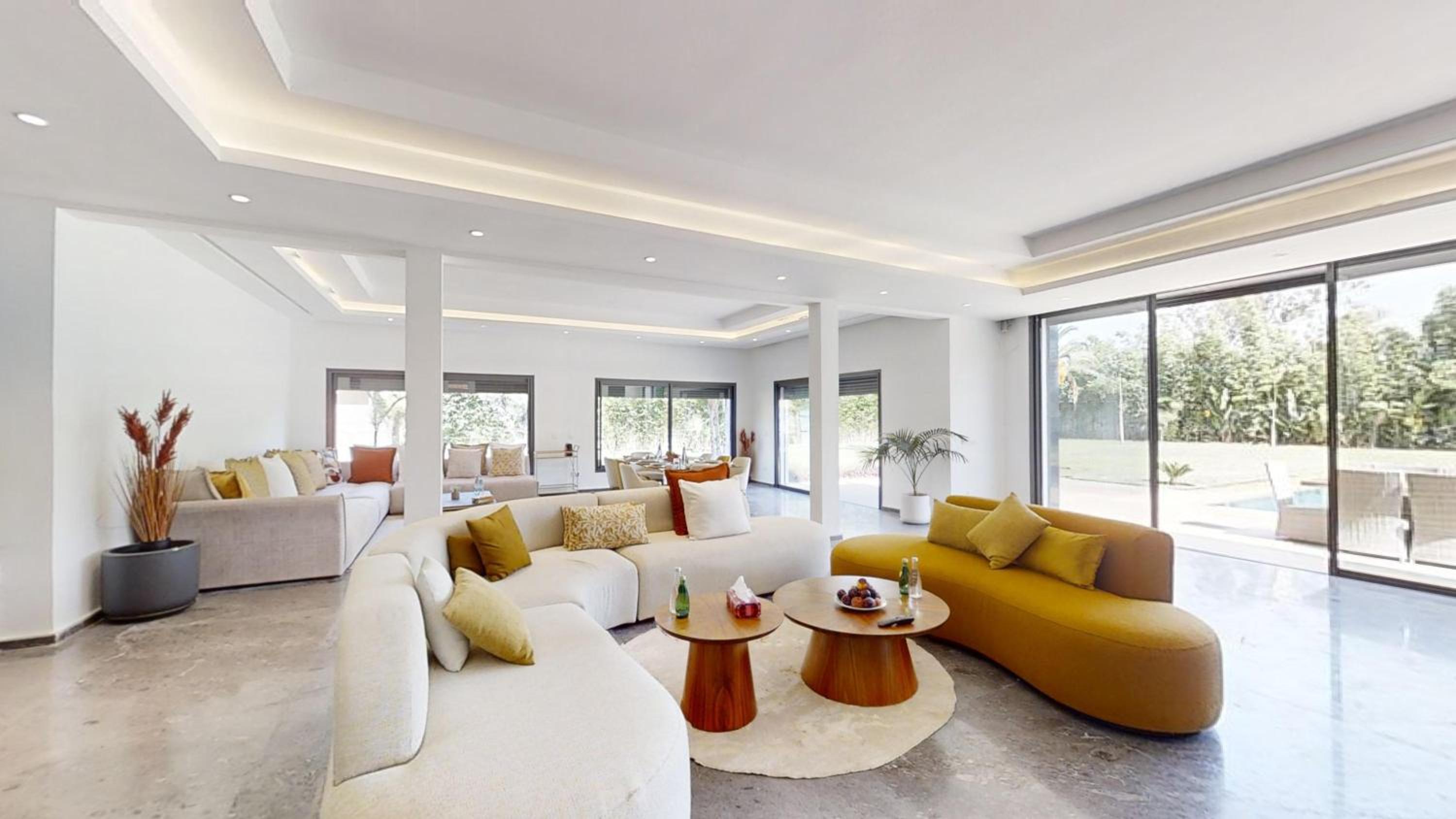 Villa S- Luxurious 8 masterbedrooms villa on 3000m2, close to all amenities, Golf and heart of Souissi view 4