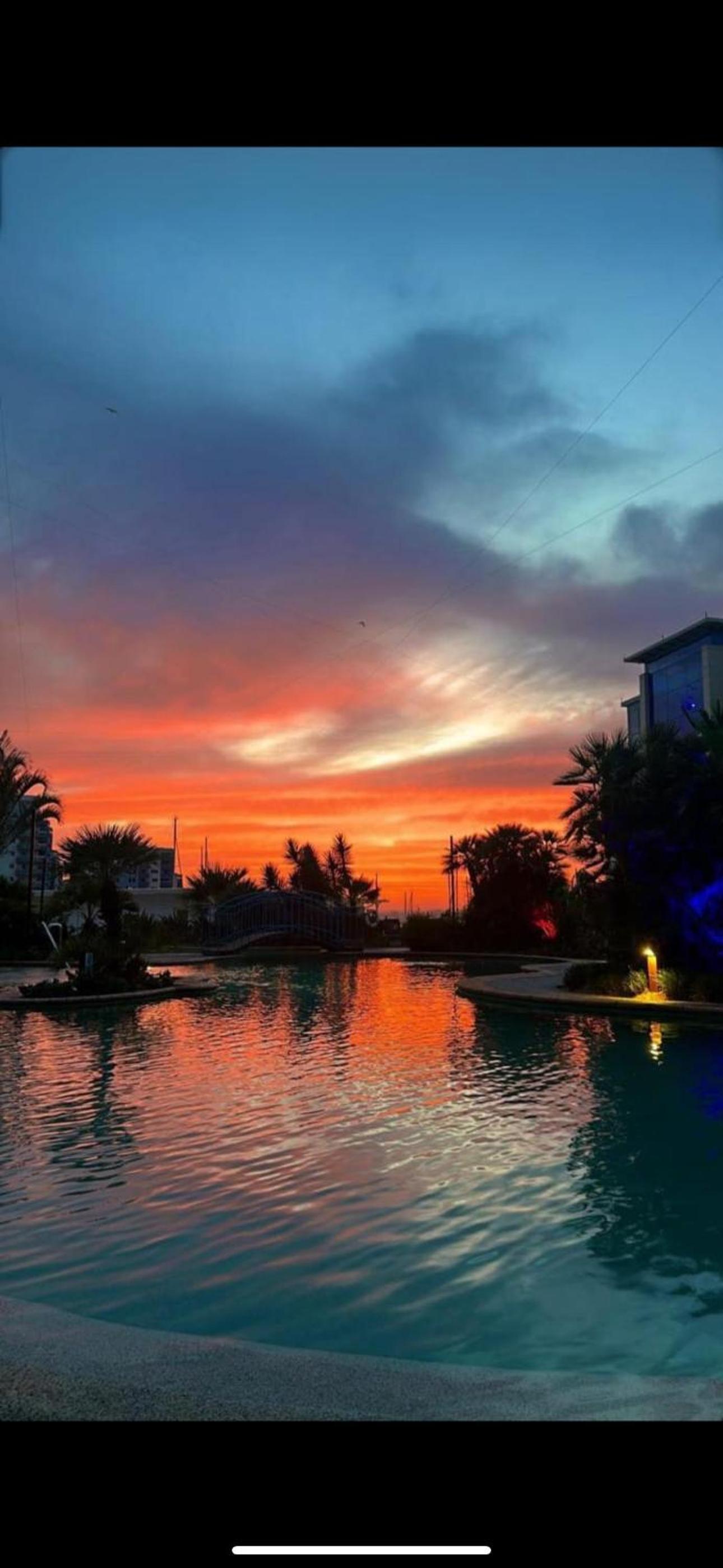 Hotel Tropical Paradise At Luxurious Ocean Village