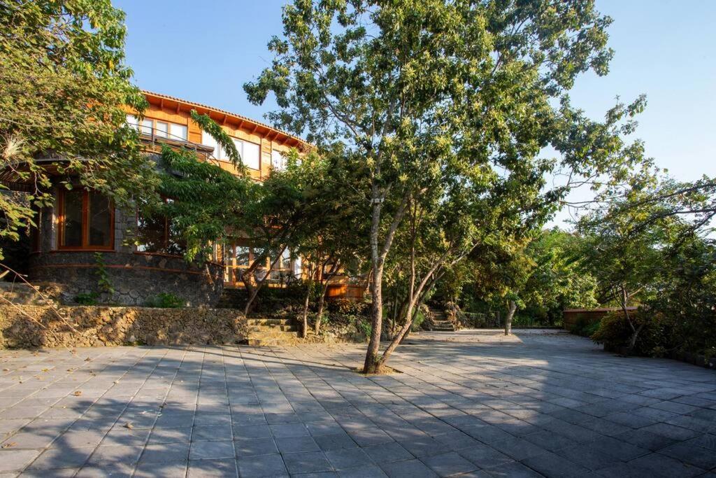 Hotel Charming 3-bedroom Villa In Tepoztlán With Wifi - Casa Aluna - Oasis In Mountain