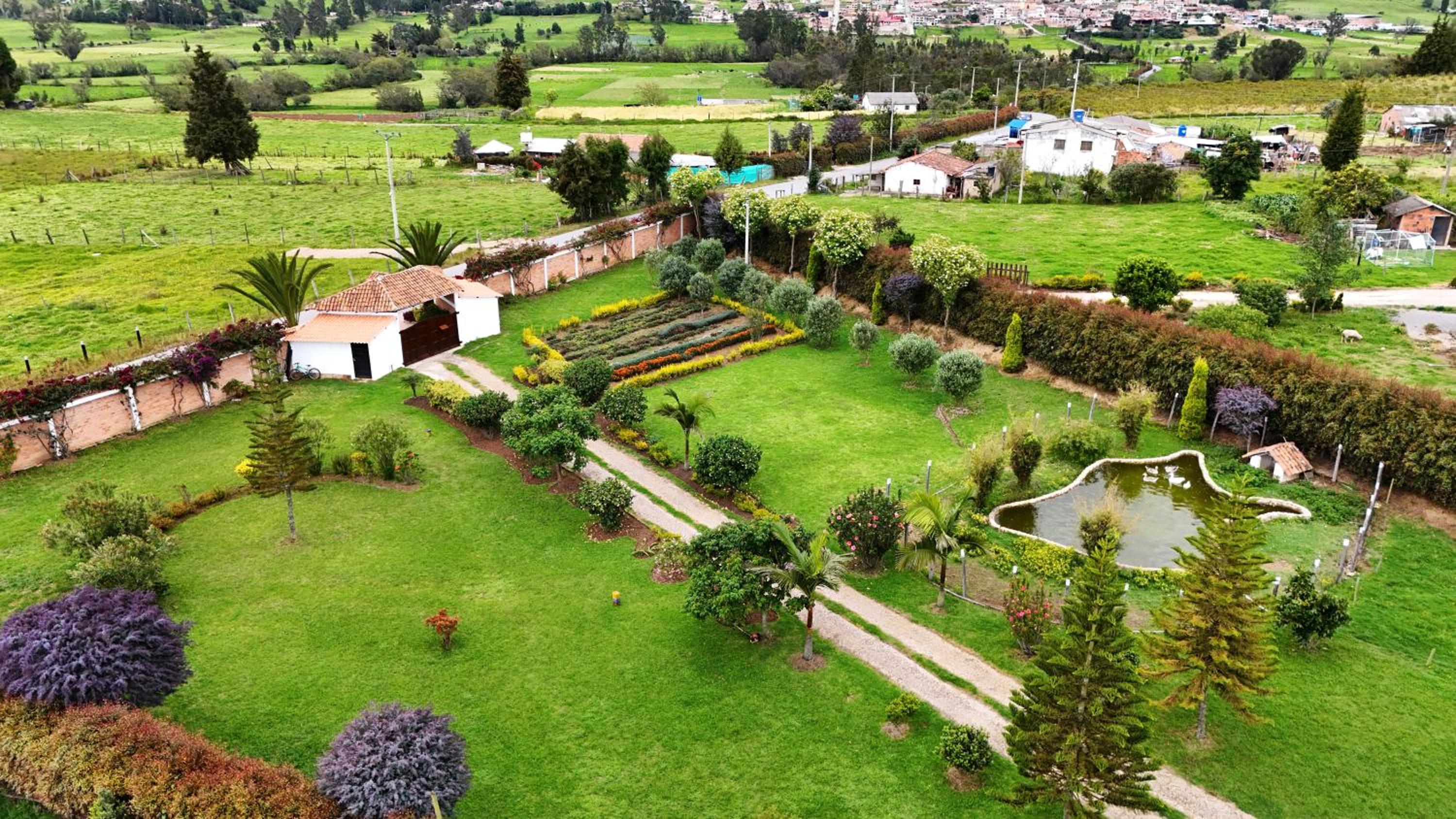 Villa Mariana - Casa Campestre Privada - Hasta 16 Personas
