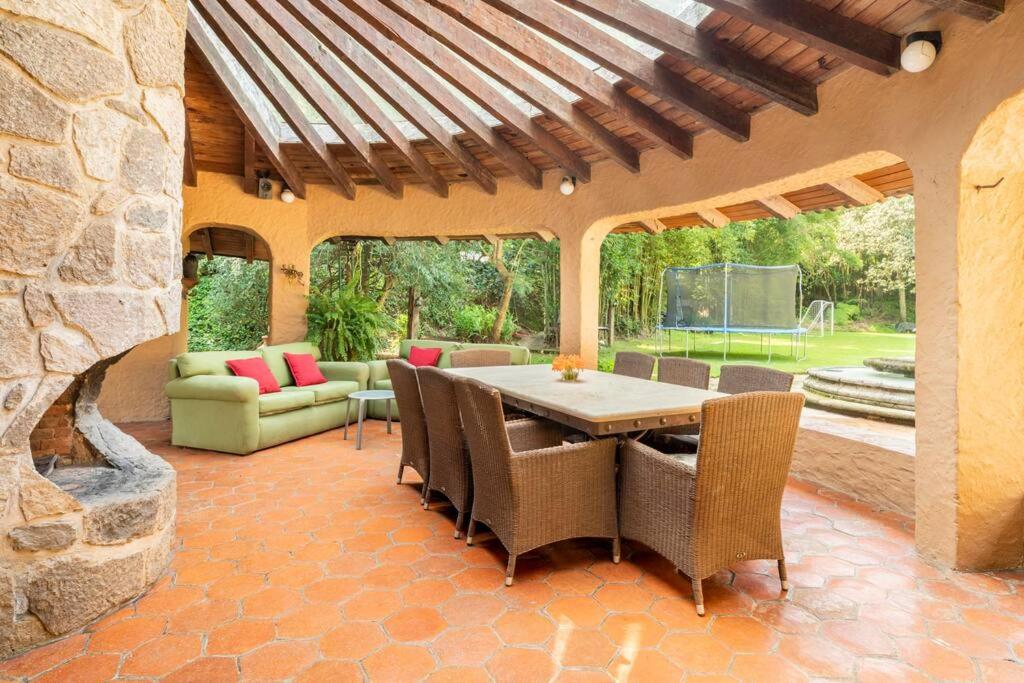 Casa Avándaro con alberca, Río, Bosque y Cocinera! view 4