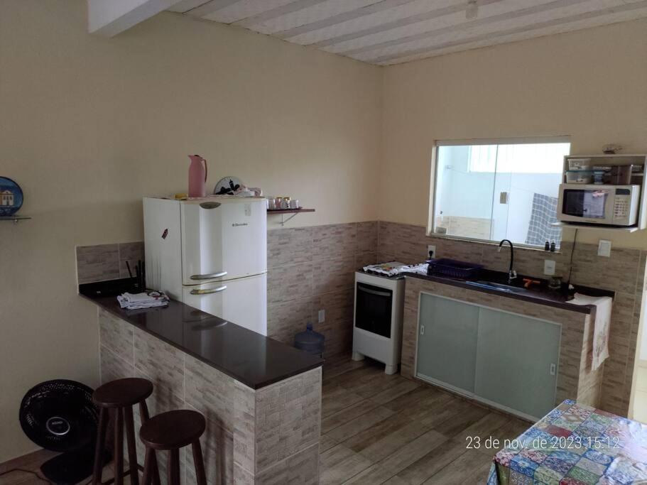 Casa, amplo terraço, churrasqueira, 8 pessoas