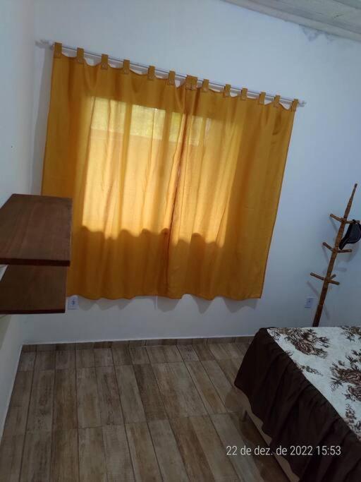 Casa, amplo terraço, churrasqueira, 8 pessoas