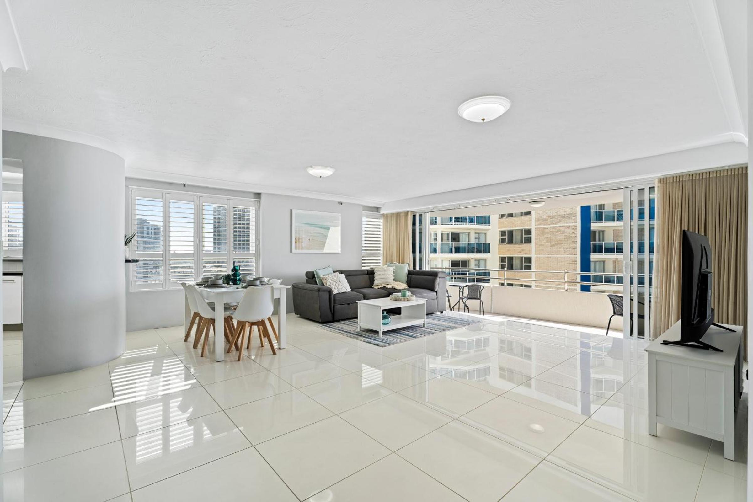 Zenith Apartments - Q Stay