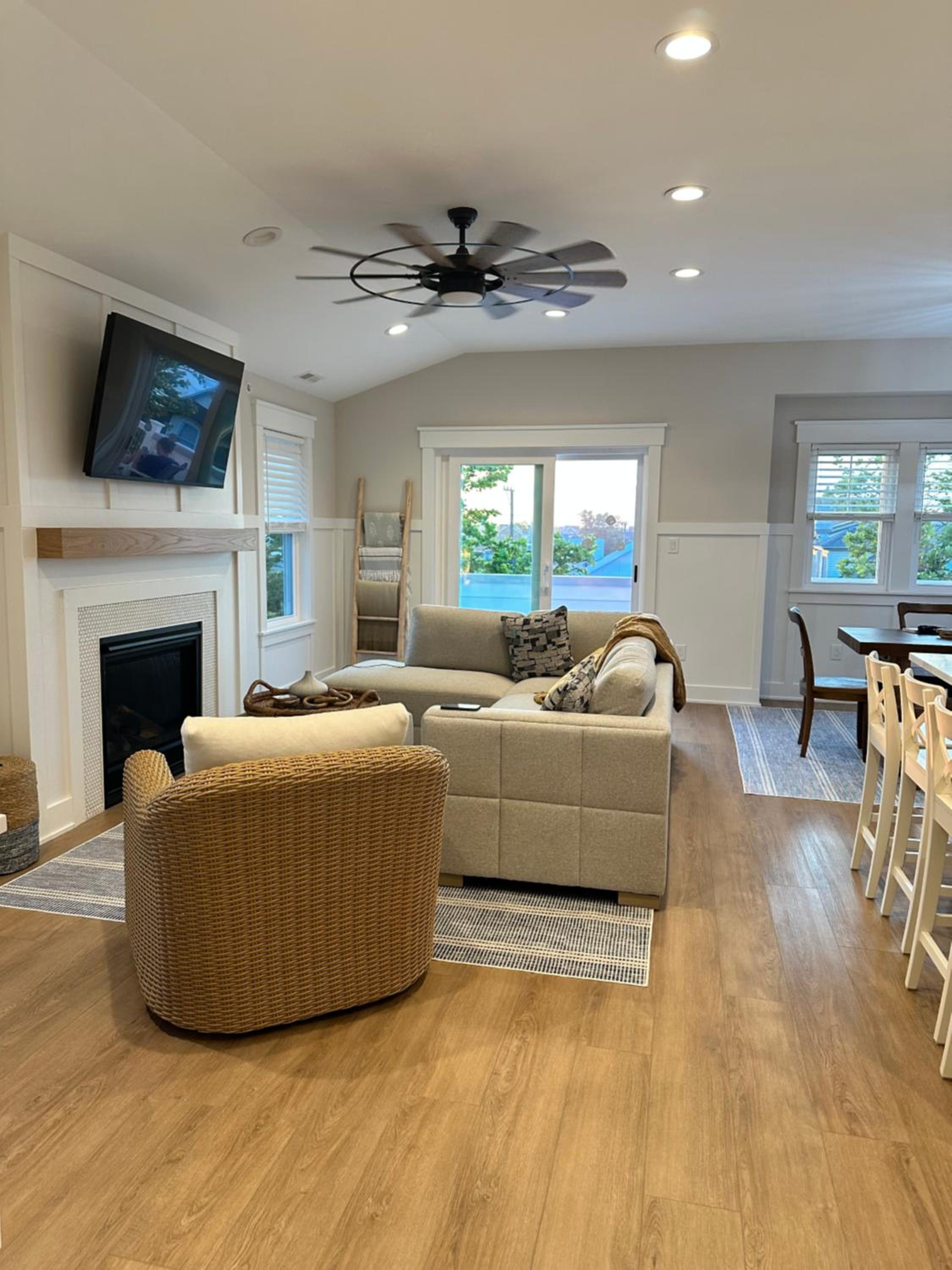 Heart of Ocean City - WALK to shops, restaurants, boardwalk and beach! view 3