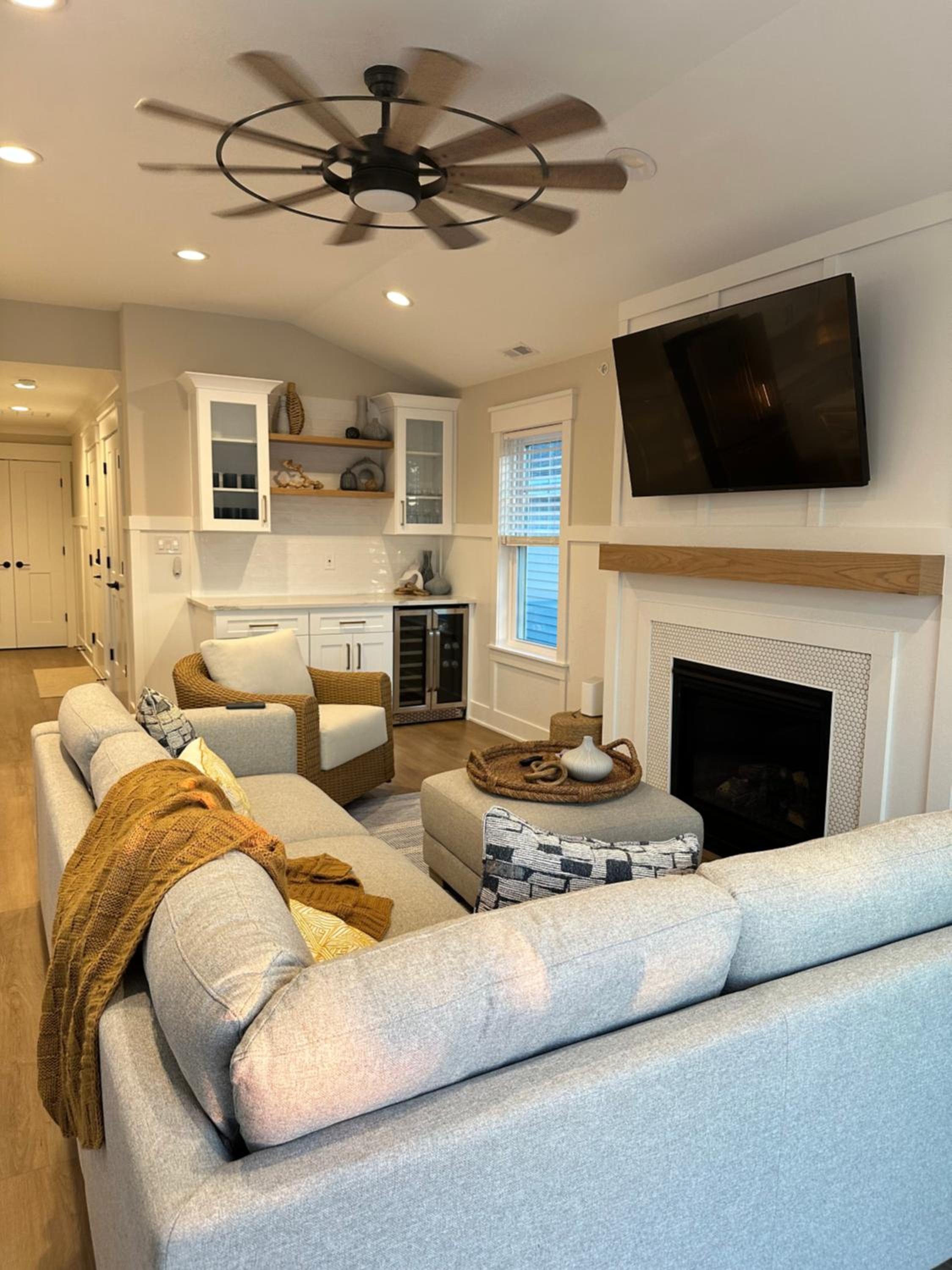 Heart of Ocean City - WALK to shops, restaurants, boardwalk and beach! view 4