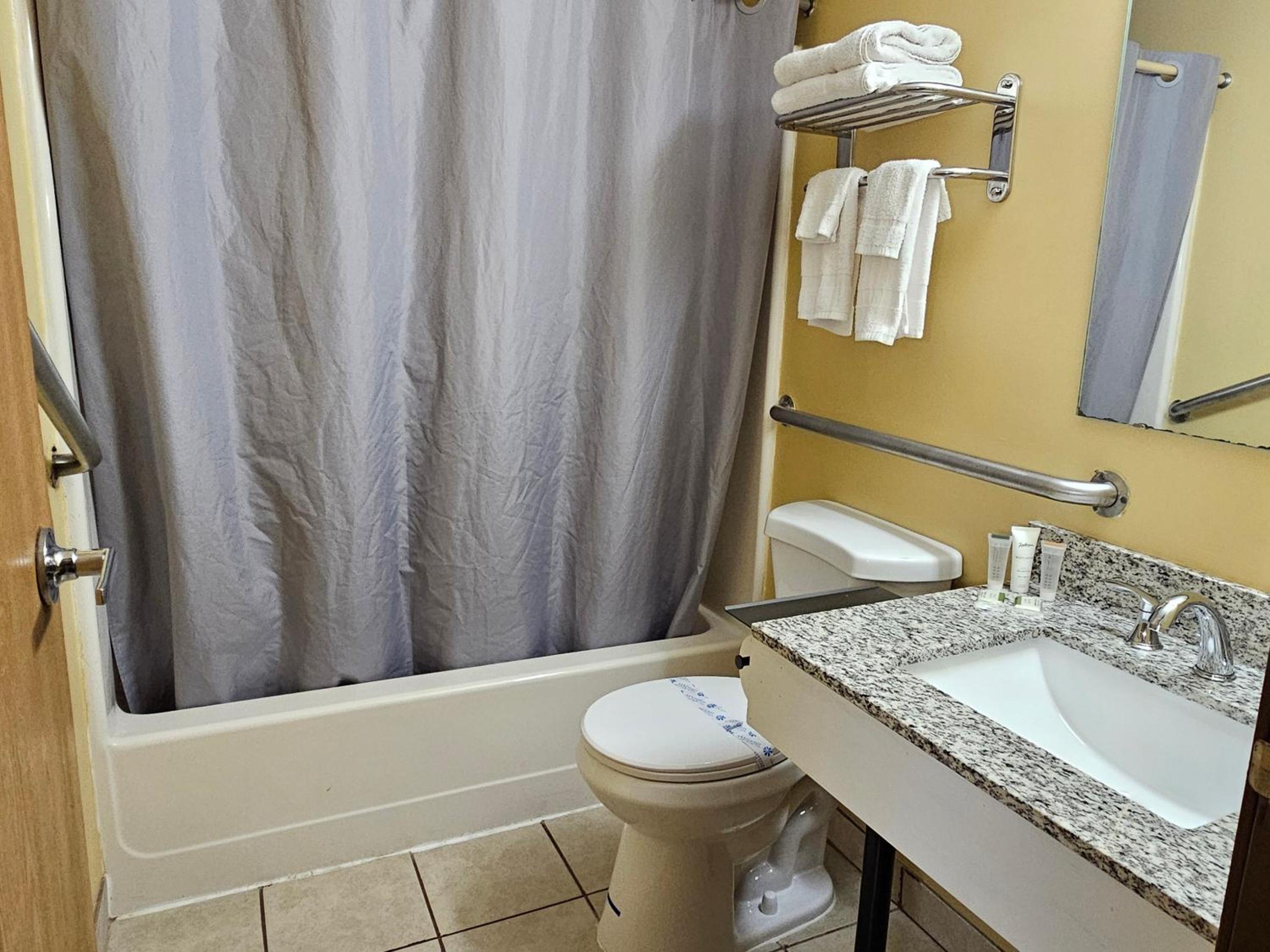 Budgetel inn & Suites view 4