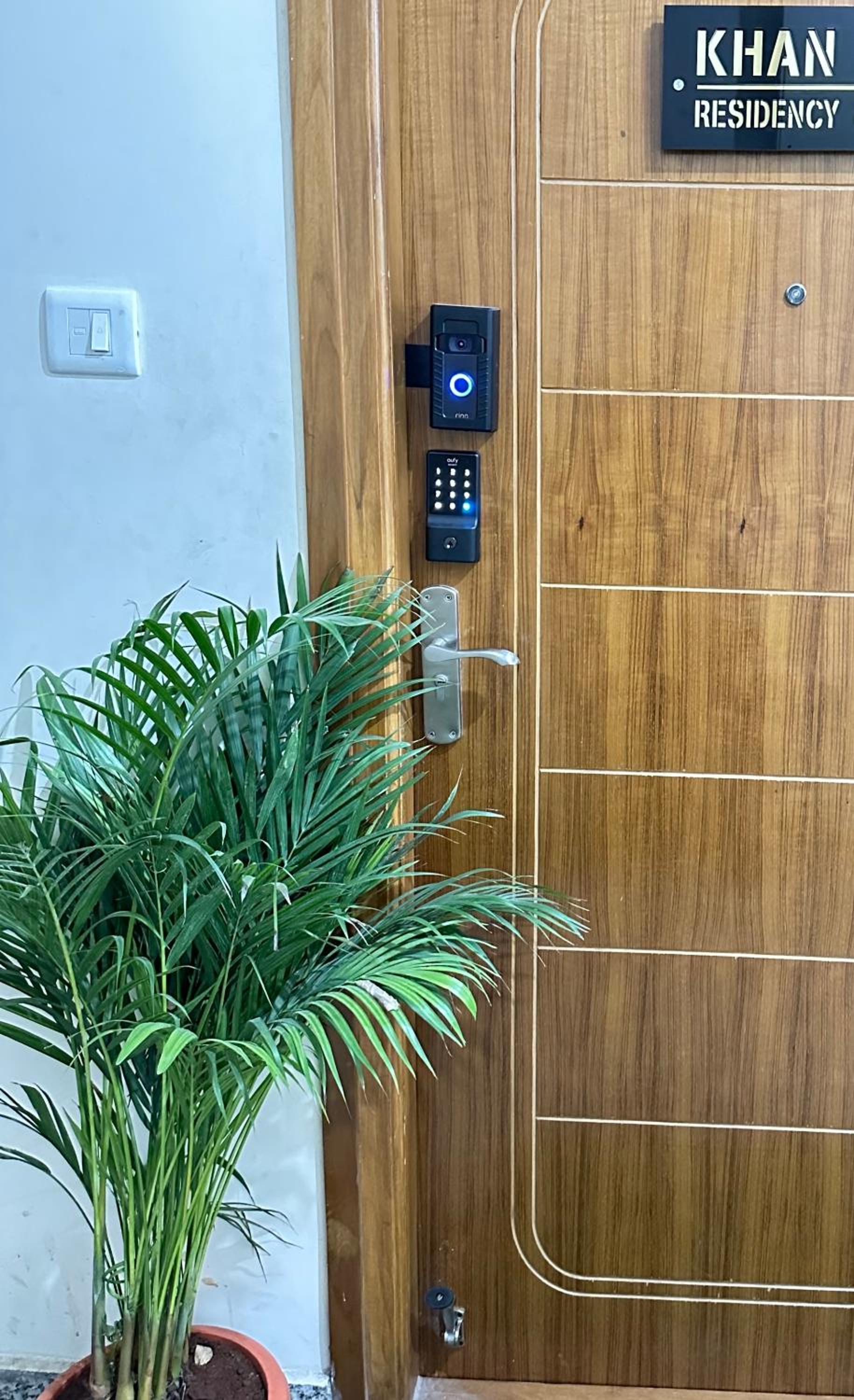 Elegant Central Apartment view 4