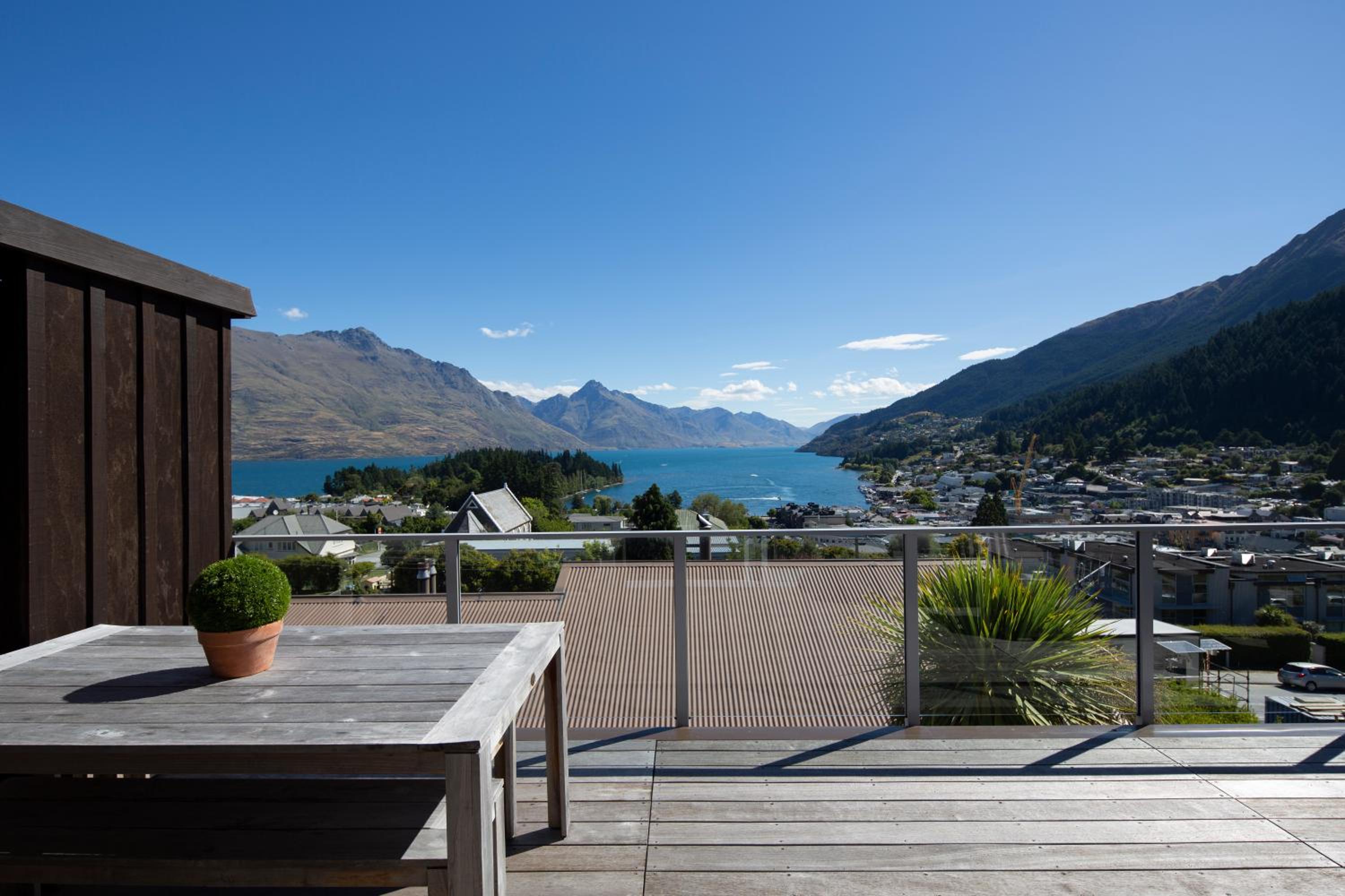 Villa Habeke- Lake Views- Gas Fire- AC- BBQ view 2