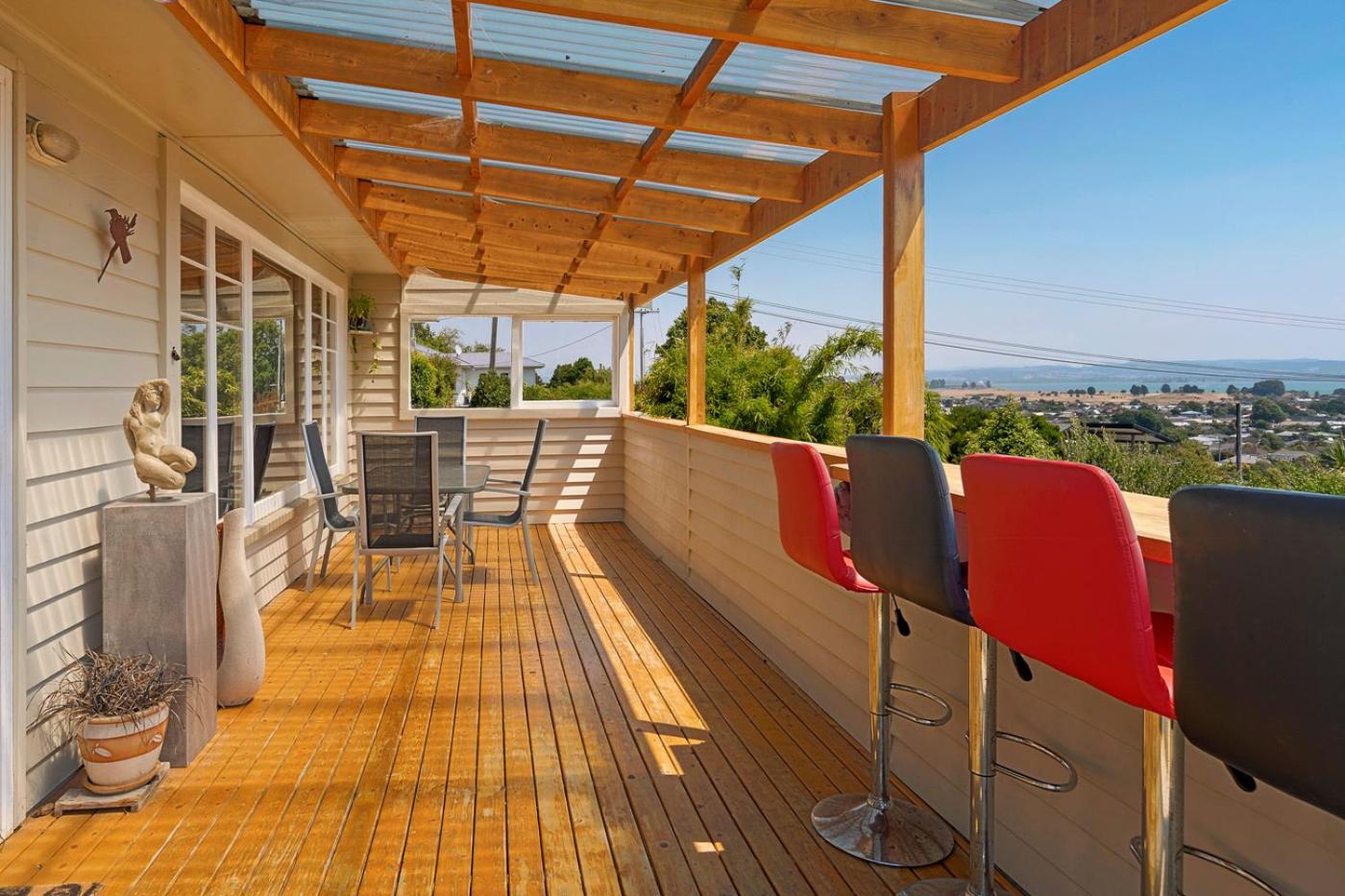 Tahuna Views - Spa Pool, Sea Views, Great for Kids view 3