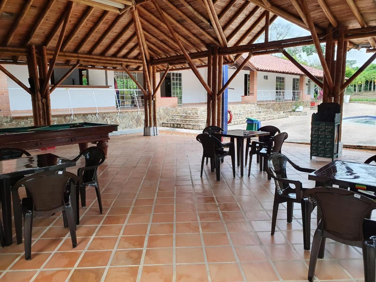 Hermosa finca a solo 10 minutos del parque del cafe