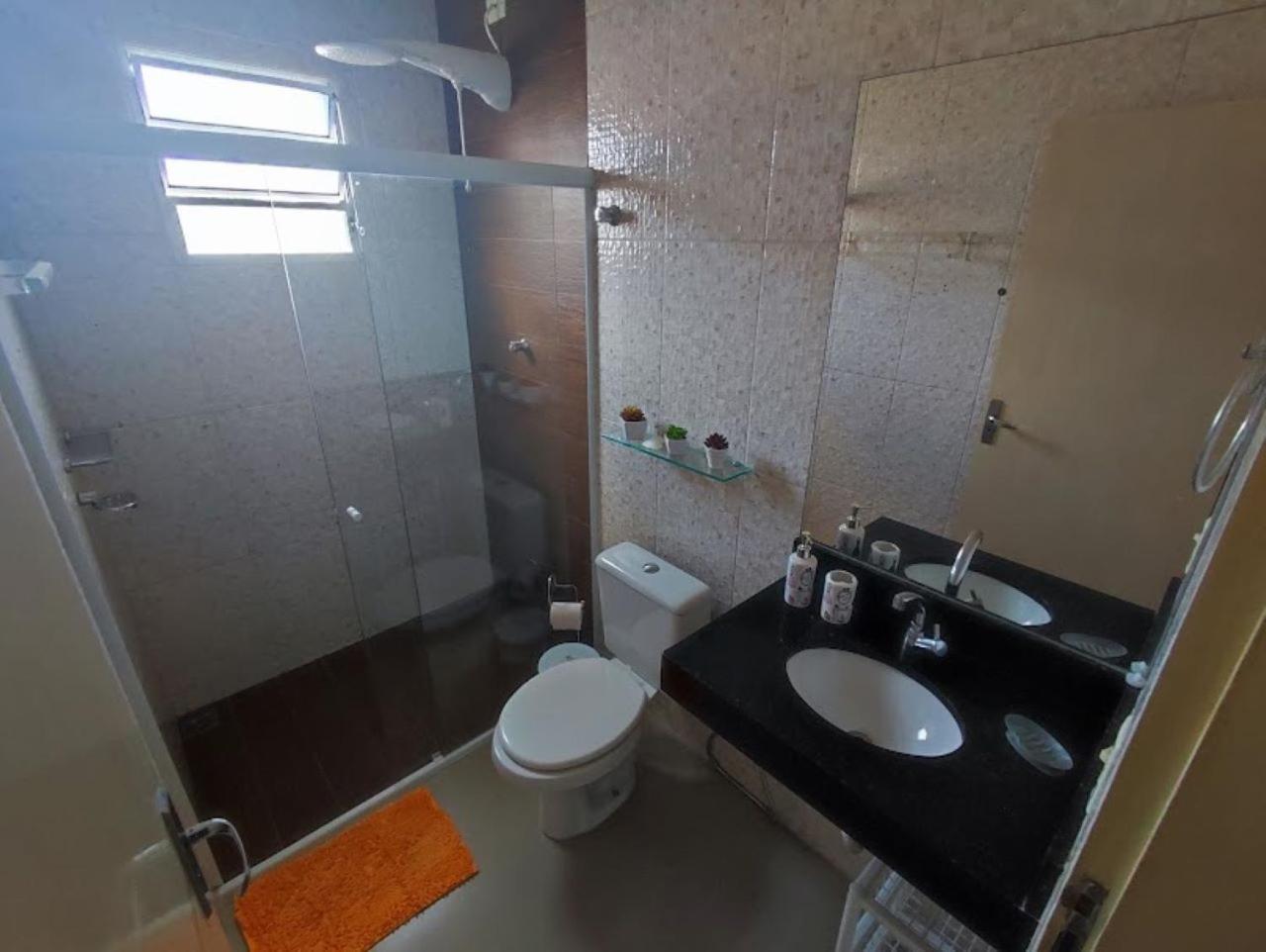 Casa localizada a 7 minutos da Praia Grande em Ubatuba