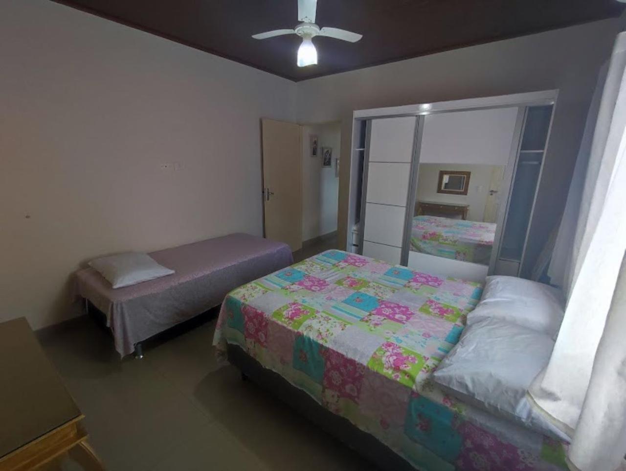 Casa localizada a 7 minutos da Praia Grande em Ubatuba