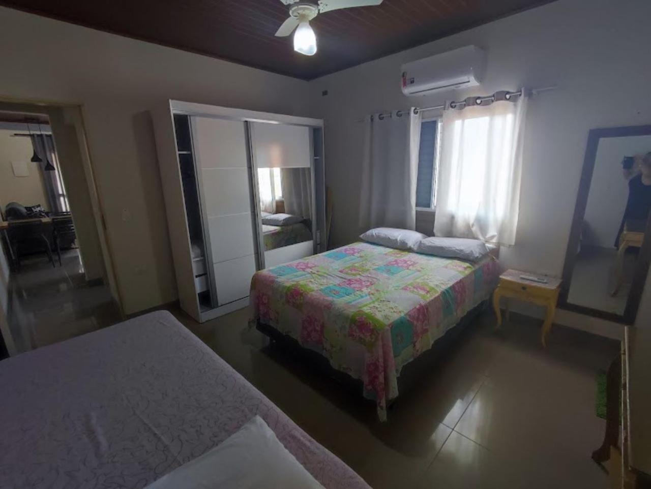Casa localizada a 7 minutos da Praia Grande em Ubatuba