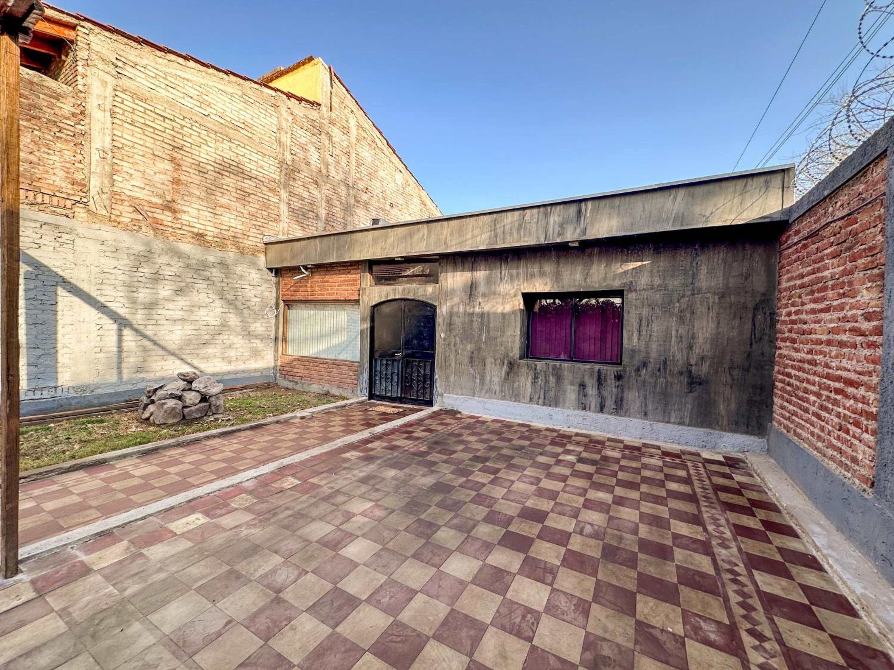 Casa Céntrica Ideal Familias Estacionamiento para 3 vehículos Ubicación Premium