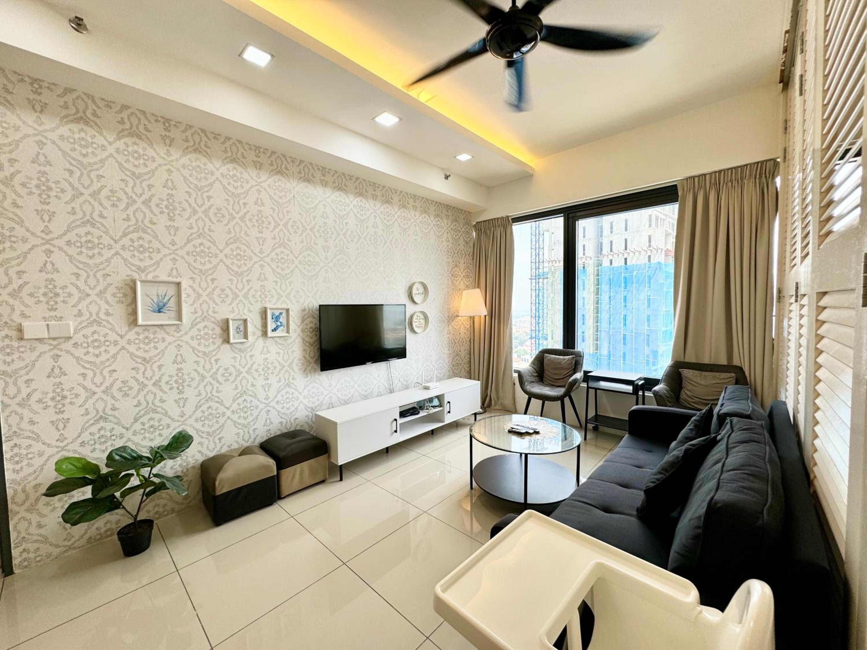 Tropicana 218 Macalister by CC photo 5