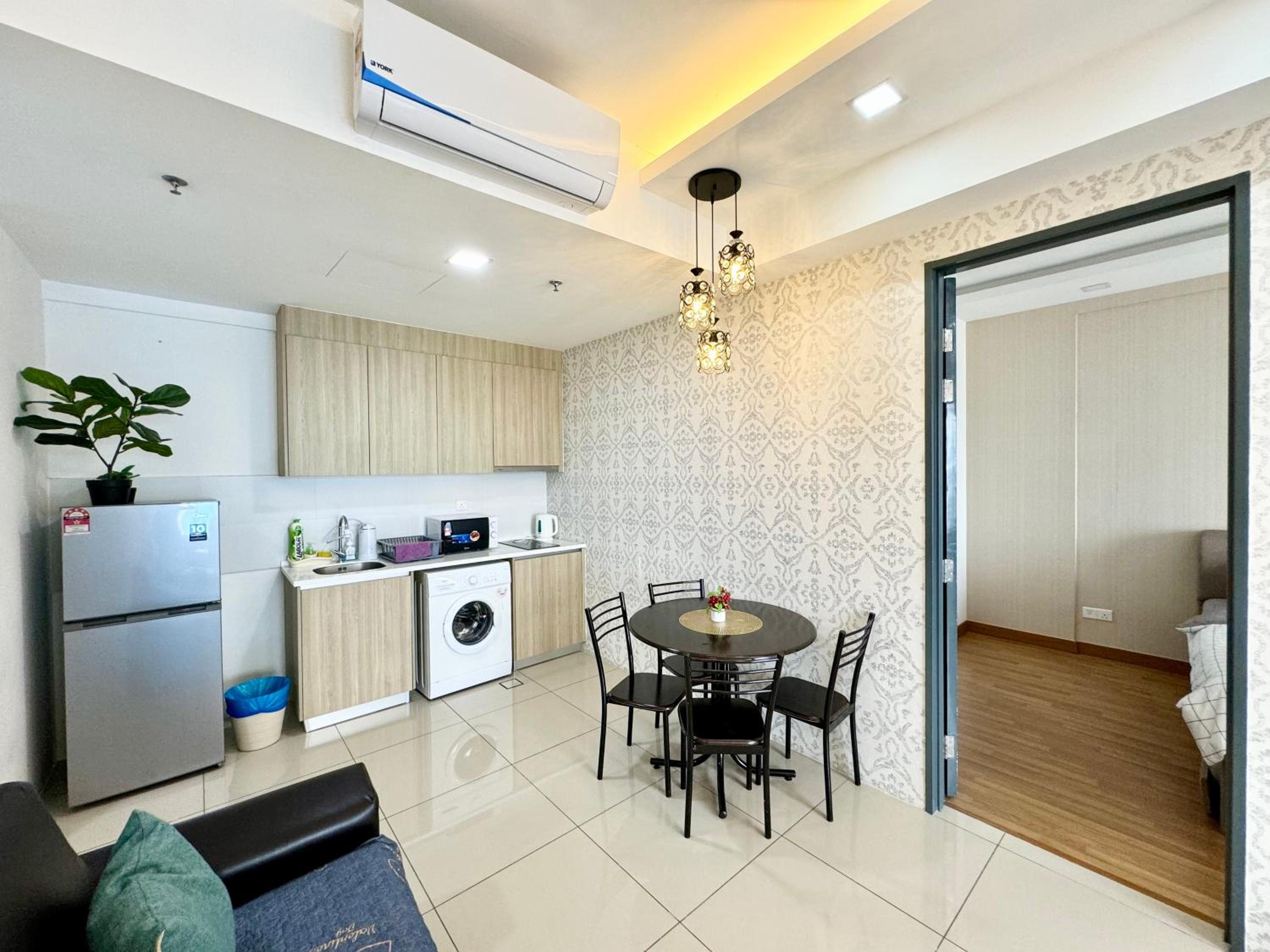 Tropicana 218 Macalister by CC photo 7