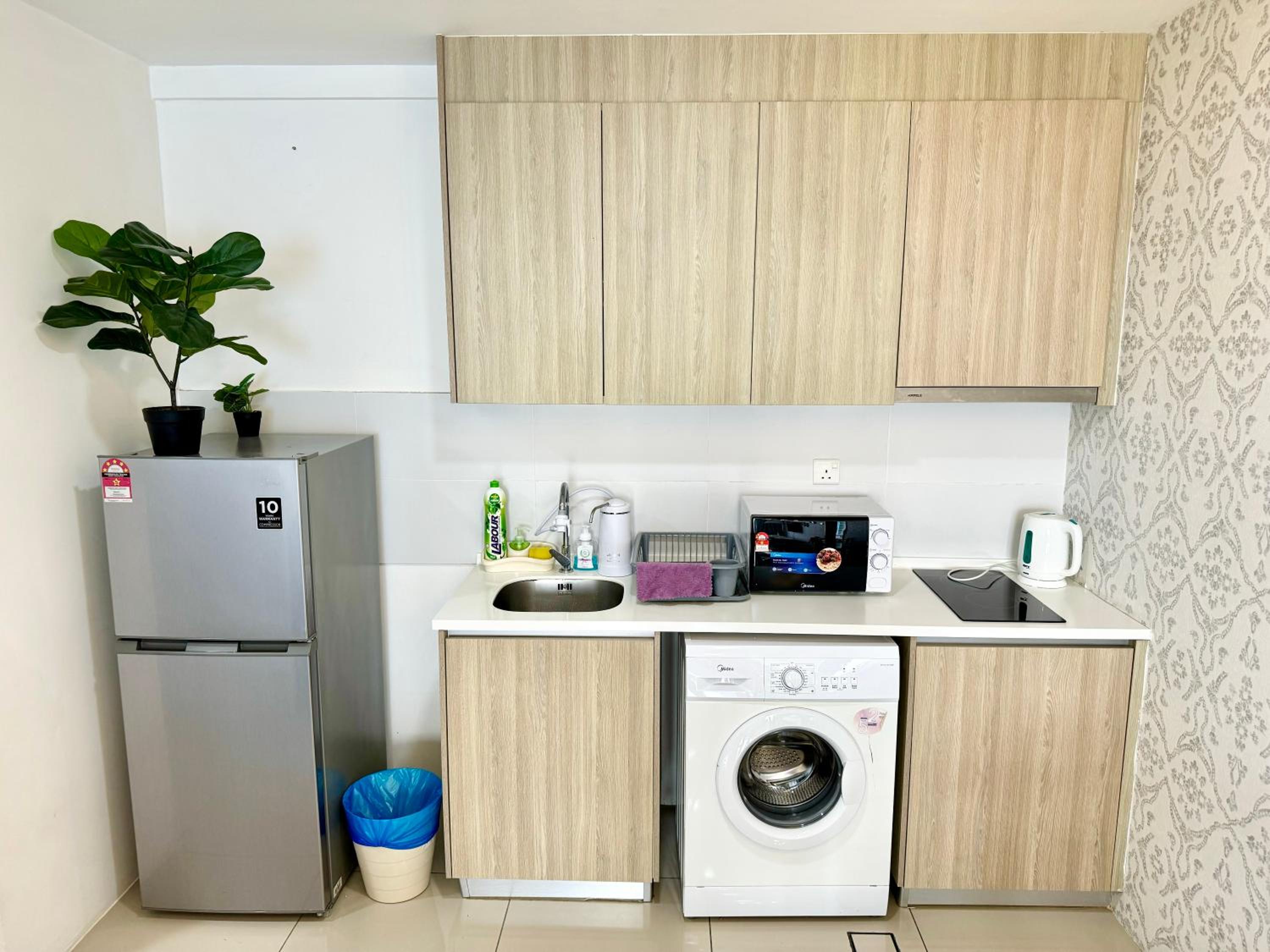 Tropicana 218 Macalister by CC photo 8