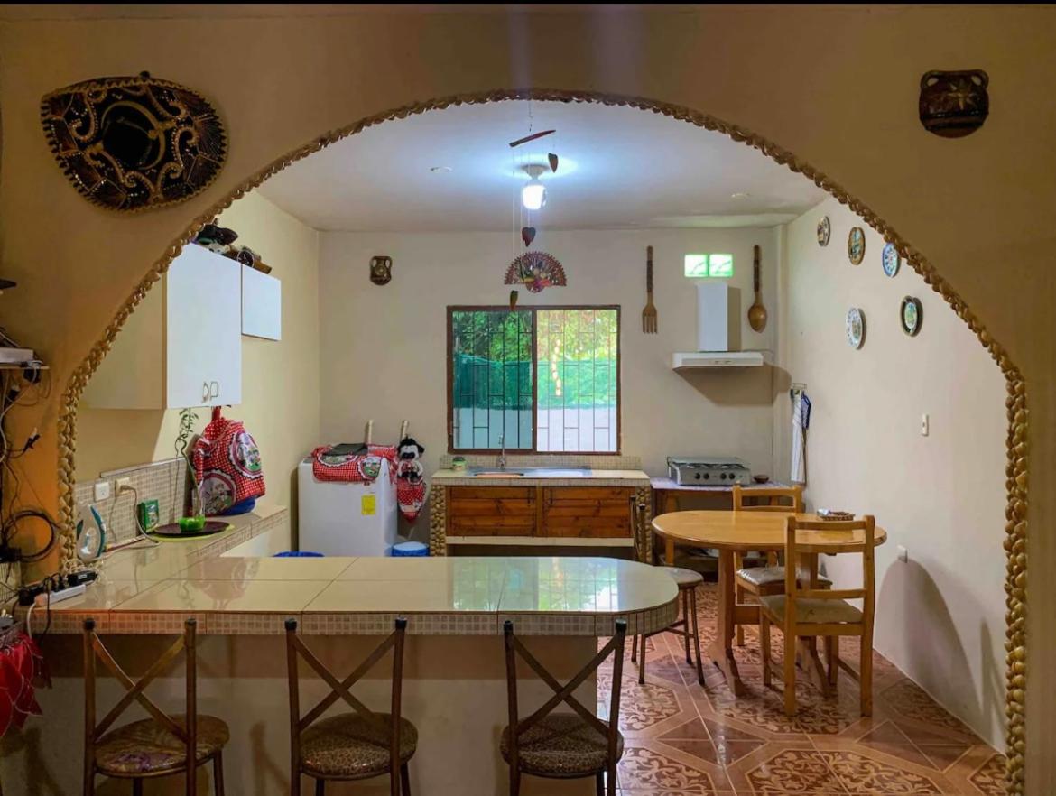 Alan Hostal Tigrillo