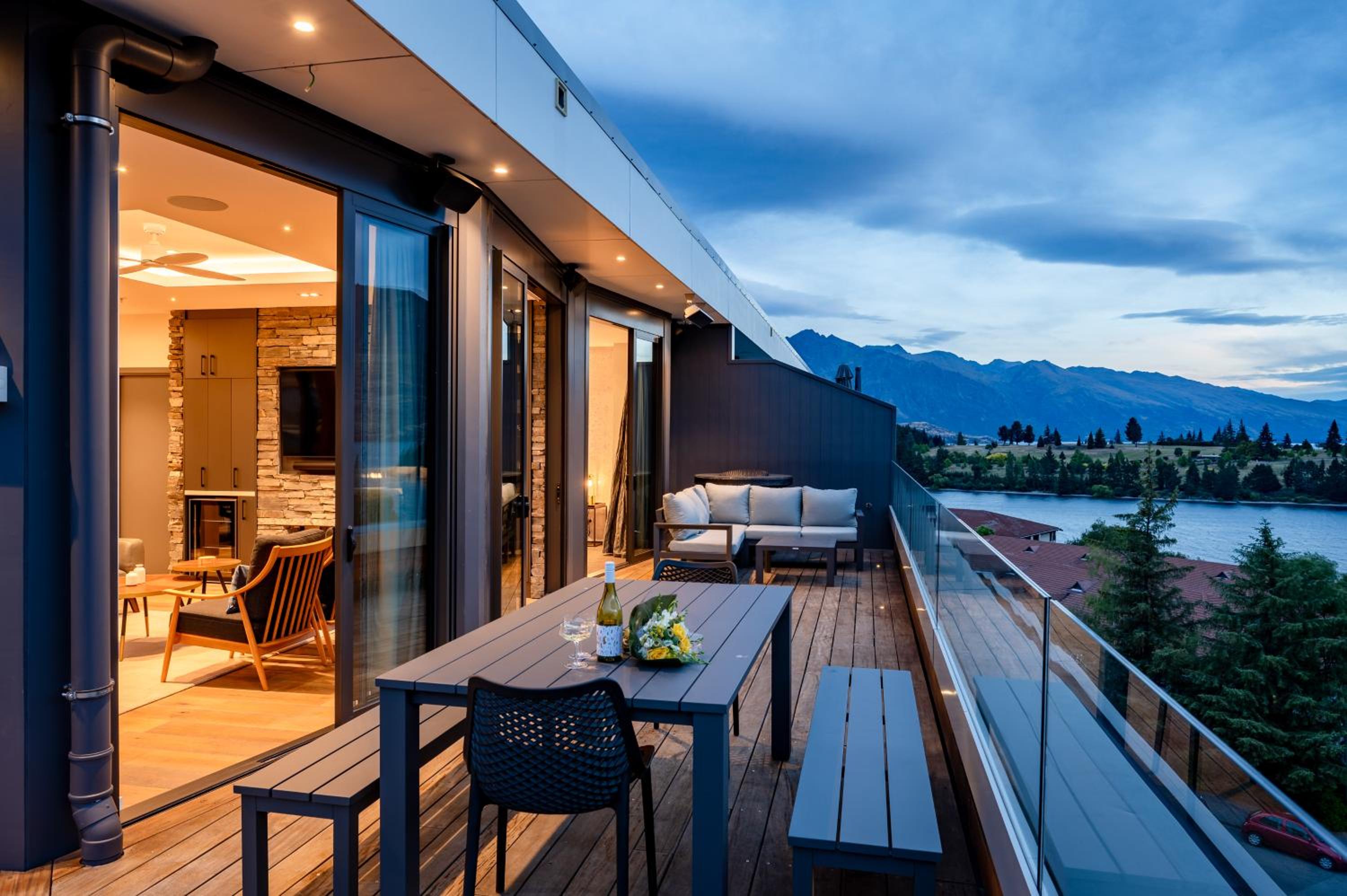 The Cove Penthouse- Lake Views- Free Parking- AC- BBQ view 3