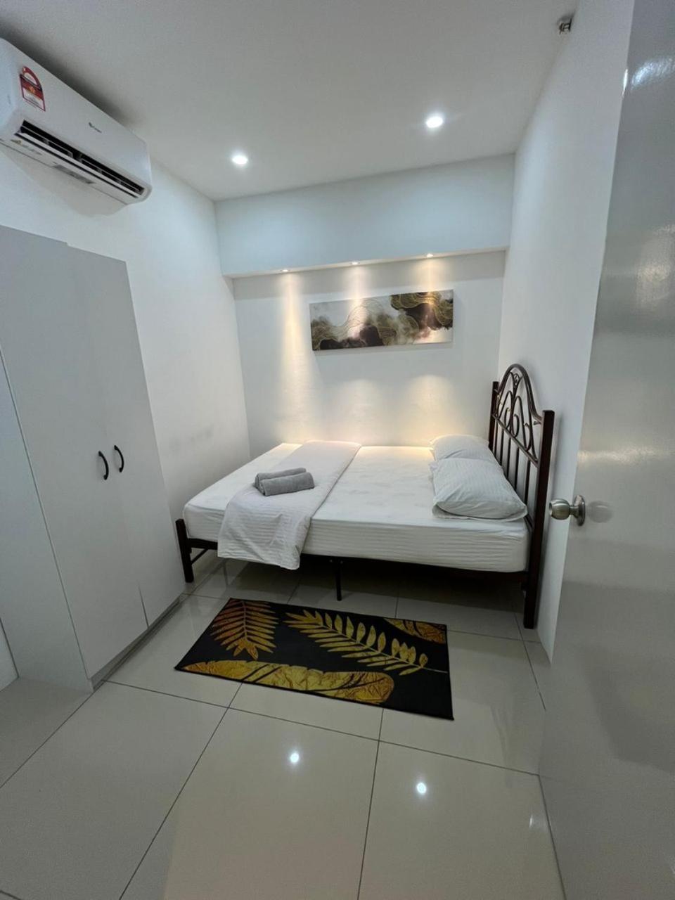 Apartment with 2 Bedrooms, Trefoil @ Setia City (Imperia Asia Guest House) photo 3