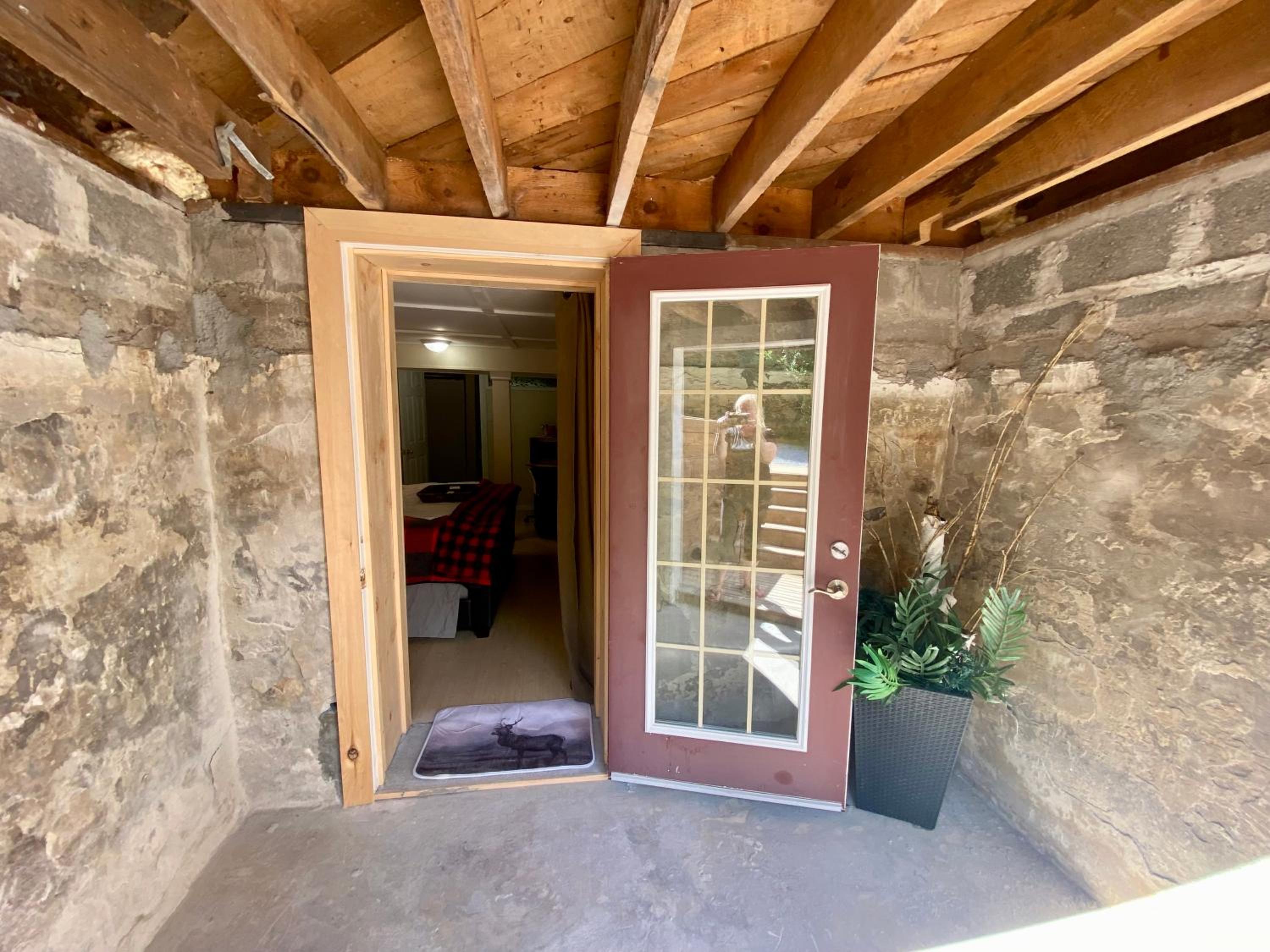 Cobourg Country Home - 10 Minutes From Cobourg Beach!