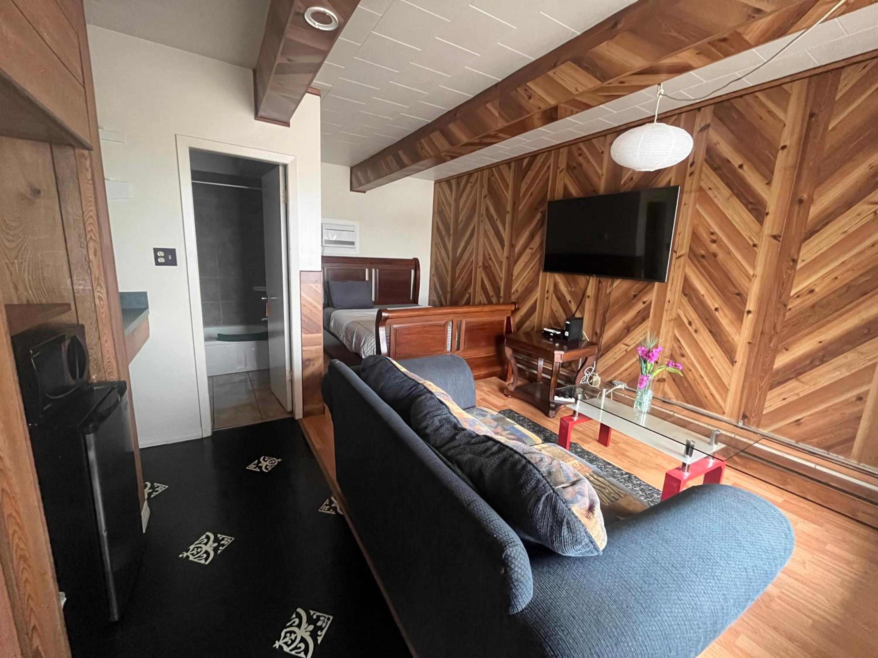 Caravan Motel