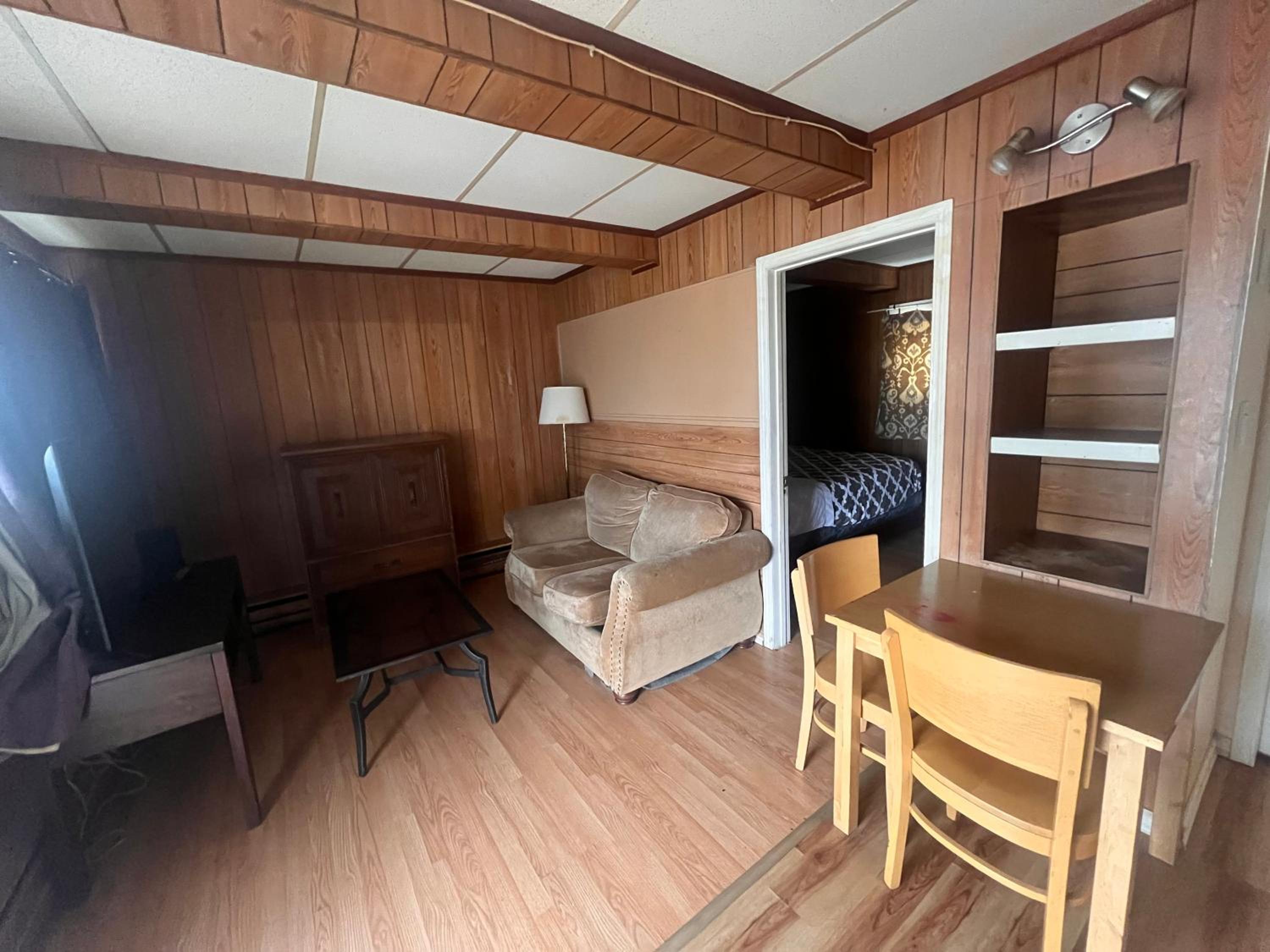 Caravan Motel