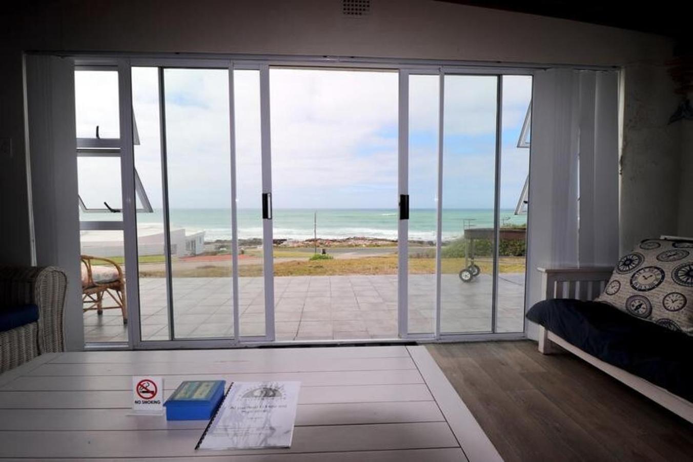 Oppi-Stoepi in Struisbaai