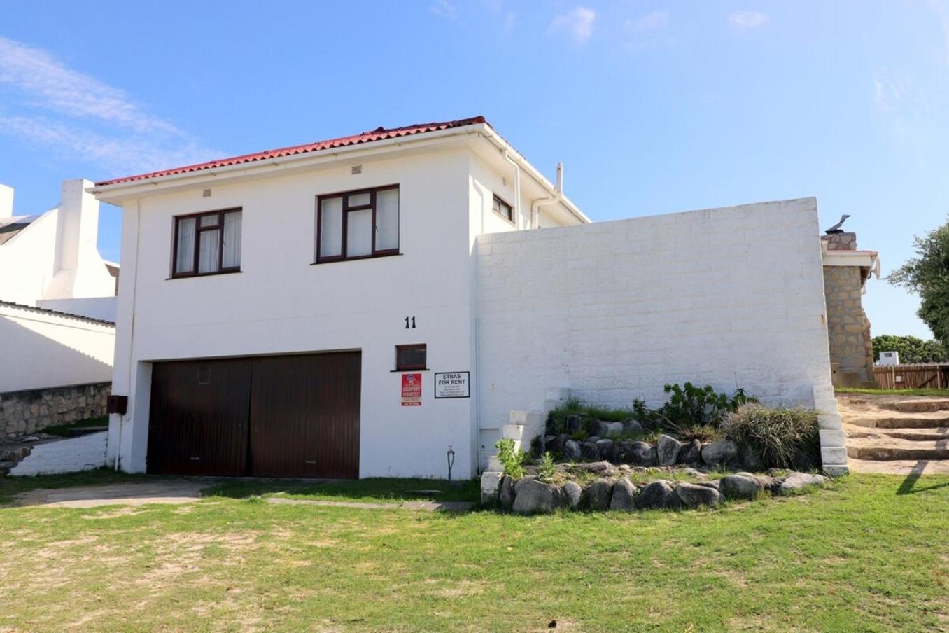 Zandleegte in Arniston view 3
