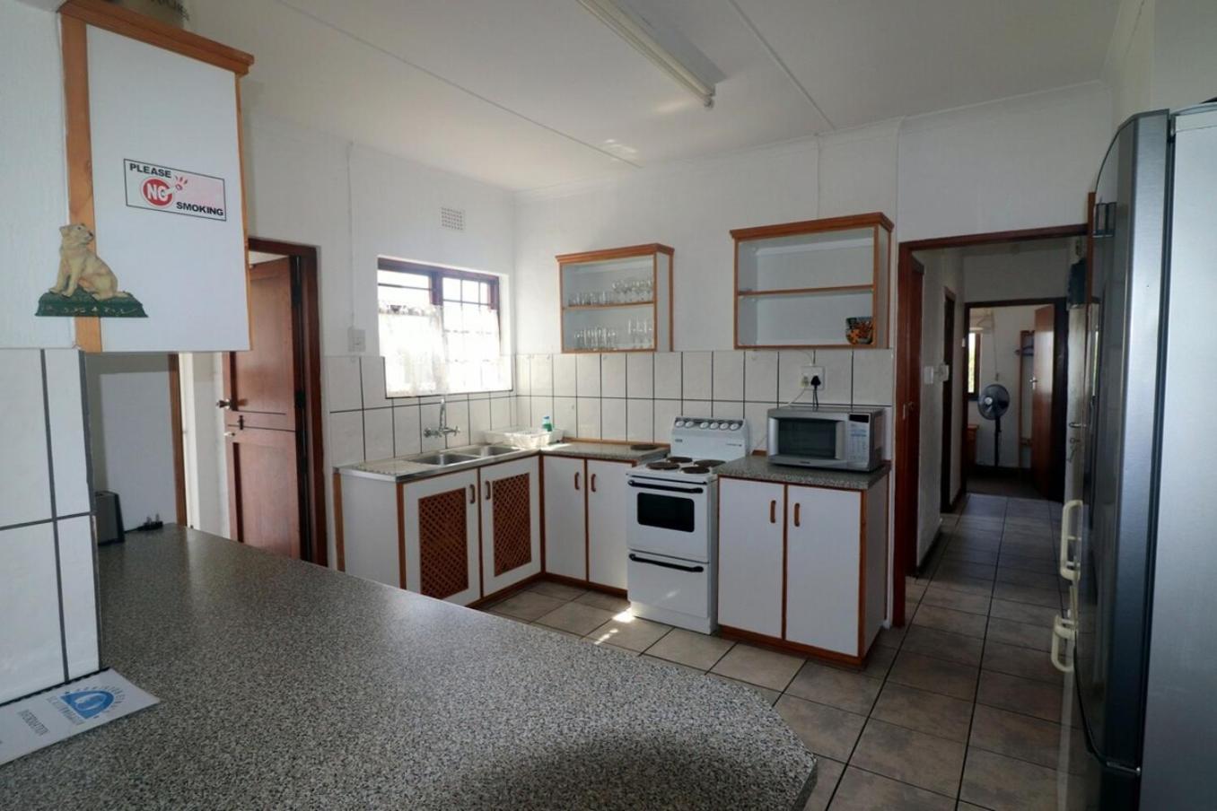Zandleegte in Arniston view 5