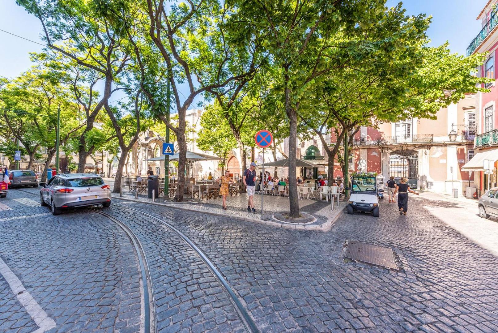GuestReady - Newly Renovated Chiado Haven view 3