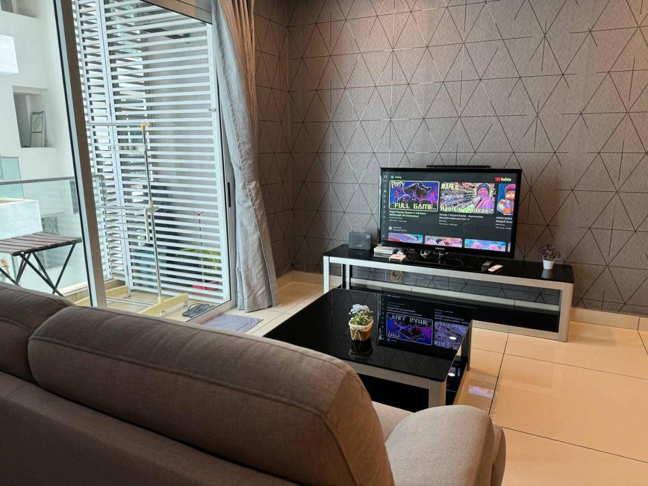 KSL Cosy B15 Tv Box Johor Bahru
