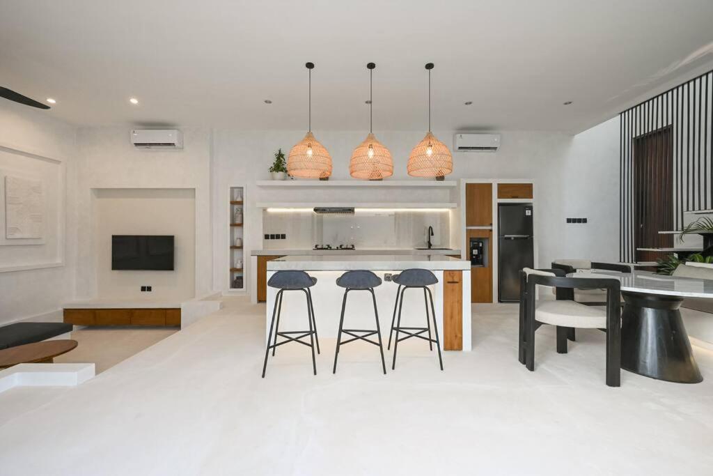 2BR Private Villa Familia, in Babakan Canggu