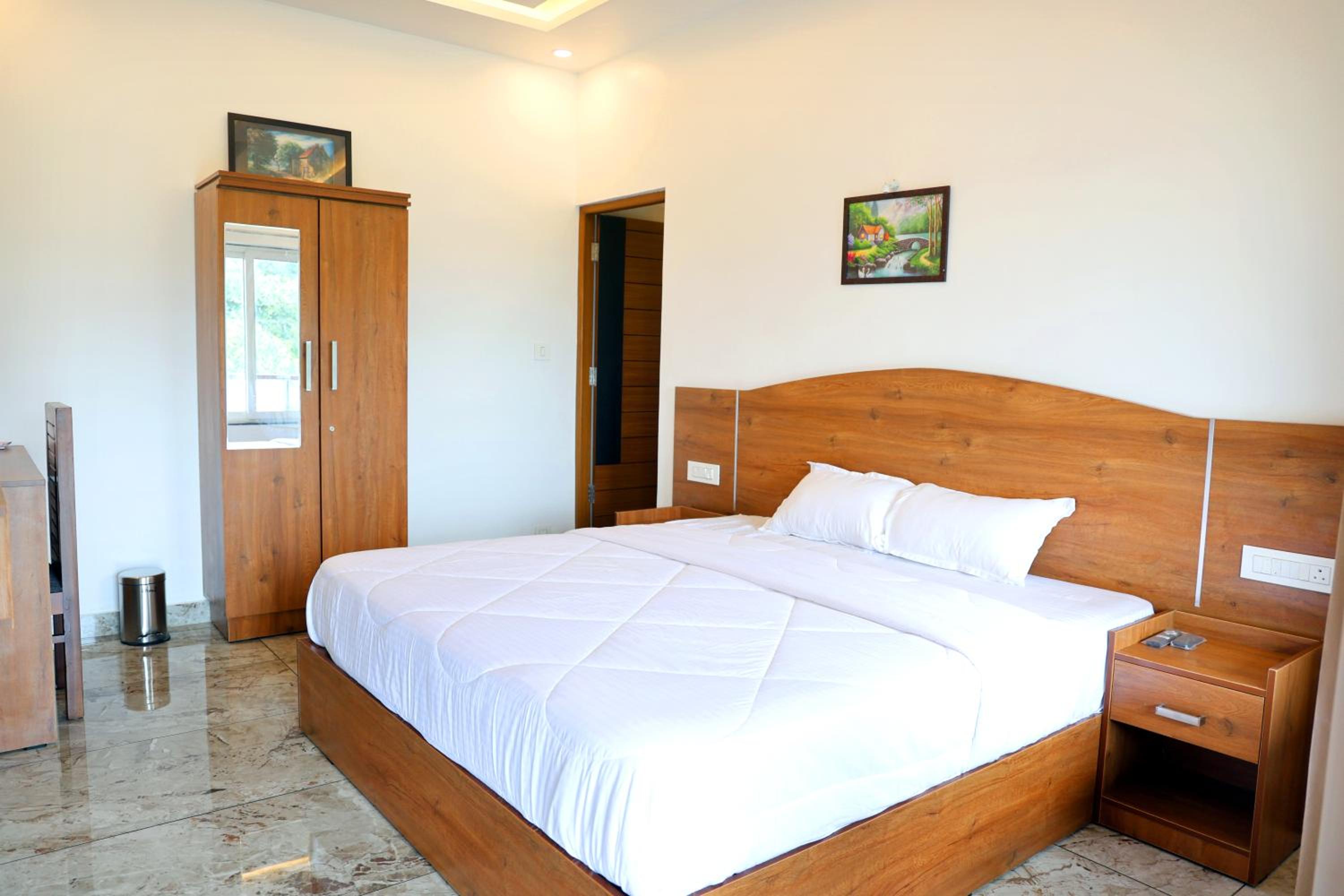 Meadowland Munnar