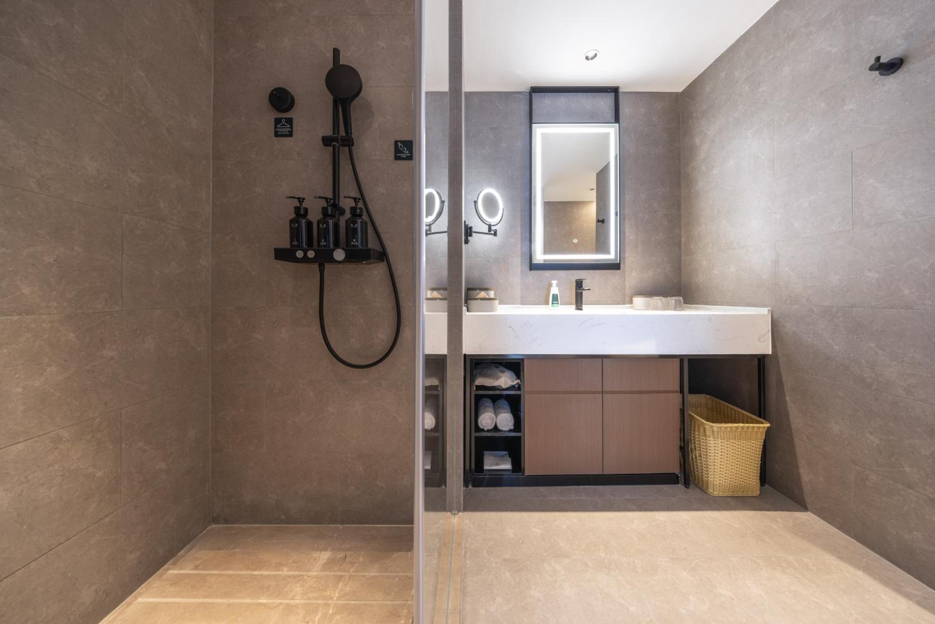 Atour Hotel Jinan Shandong International Convention and Exhibition Center Ikea