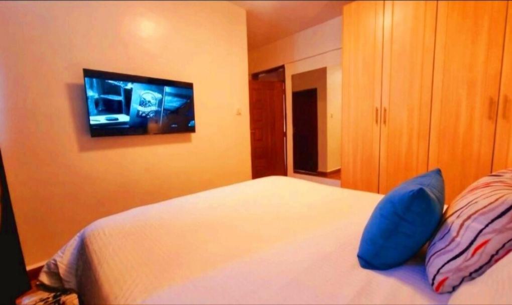 Rossyln Home close to Village Market, UN and Two Rivers Mall