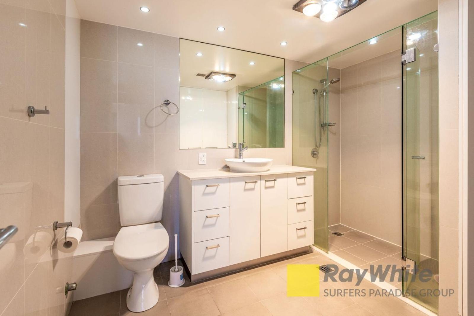 Stunning OCEAN VIEWS in 2 Bedroom Unit at Zenith - Q Stay