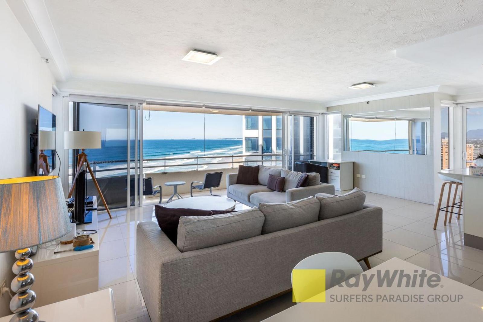 Stunning OCEAN VIEWS in 2 Bedroom Unit at Zenith - Q Stay