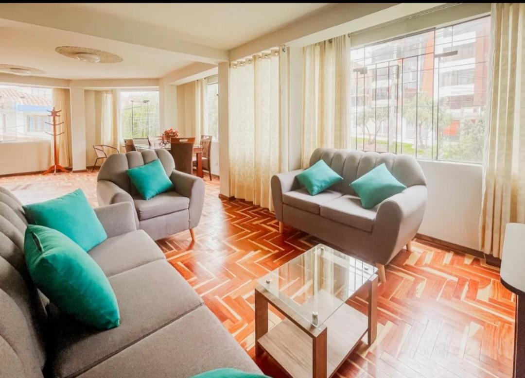 Apart Deluxe Miraflores view 2