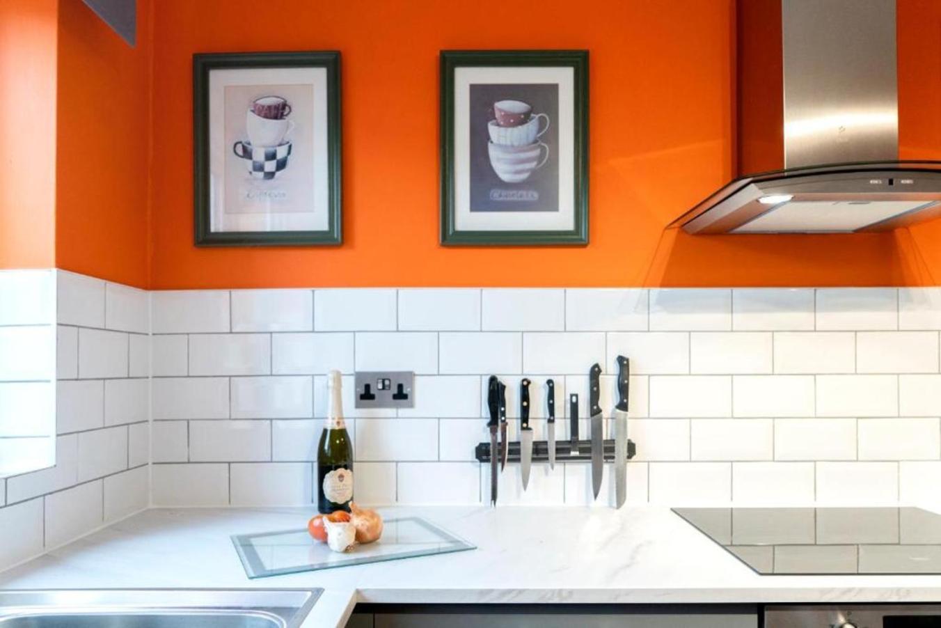 Stylish 2 BR Parking 7 mins Oxford 14 Bicester view 5