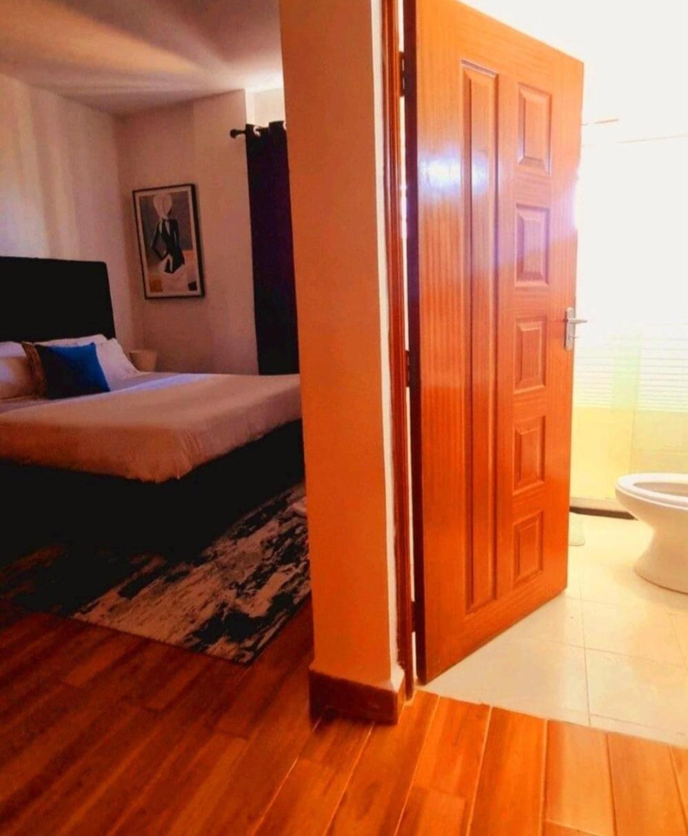 Rossyln Home close to Village Market, UN and Two Rivers Mall