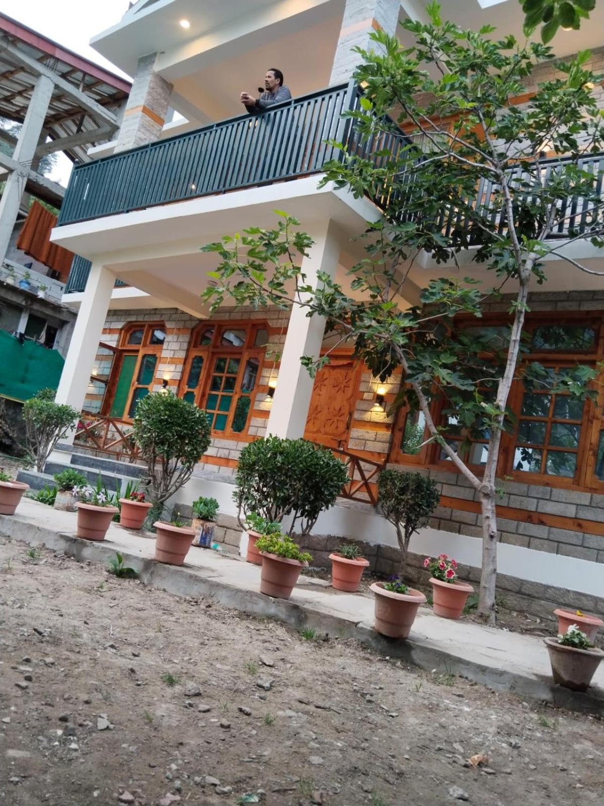 Mylo 4BHK view 5
