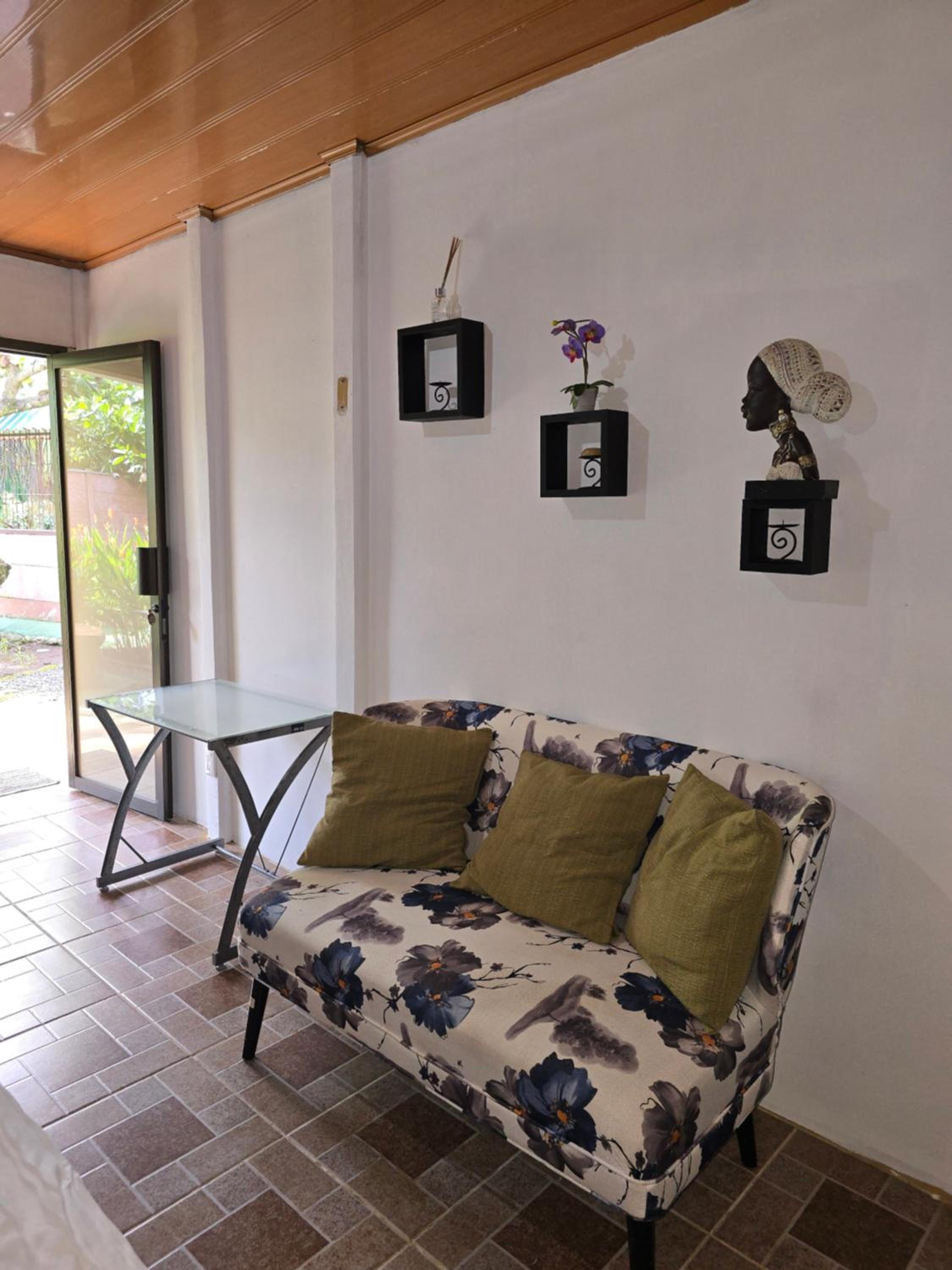 Tortuguero Hill Rooms