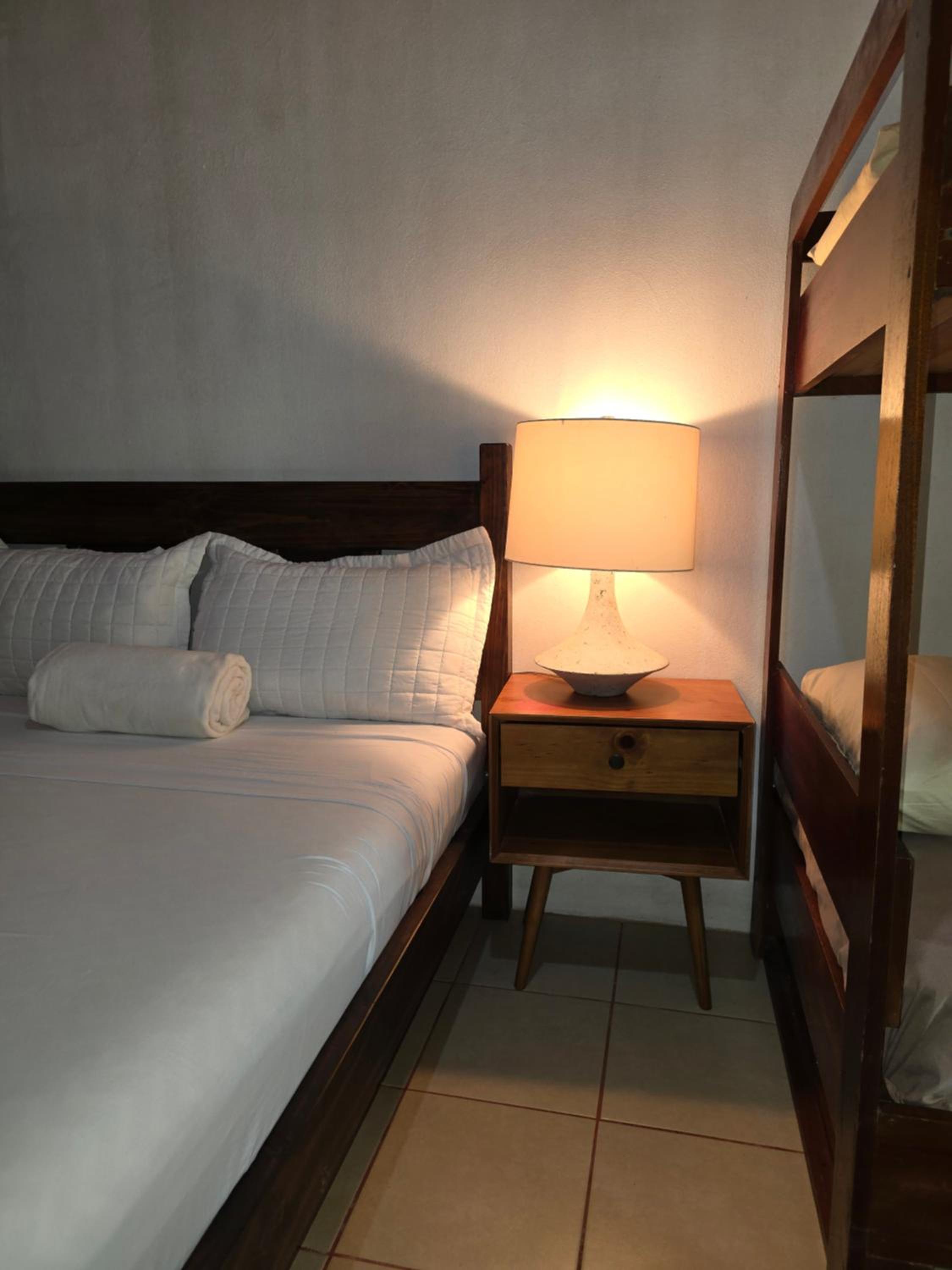 Tortuguero Hill Rooms