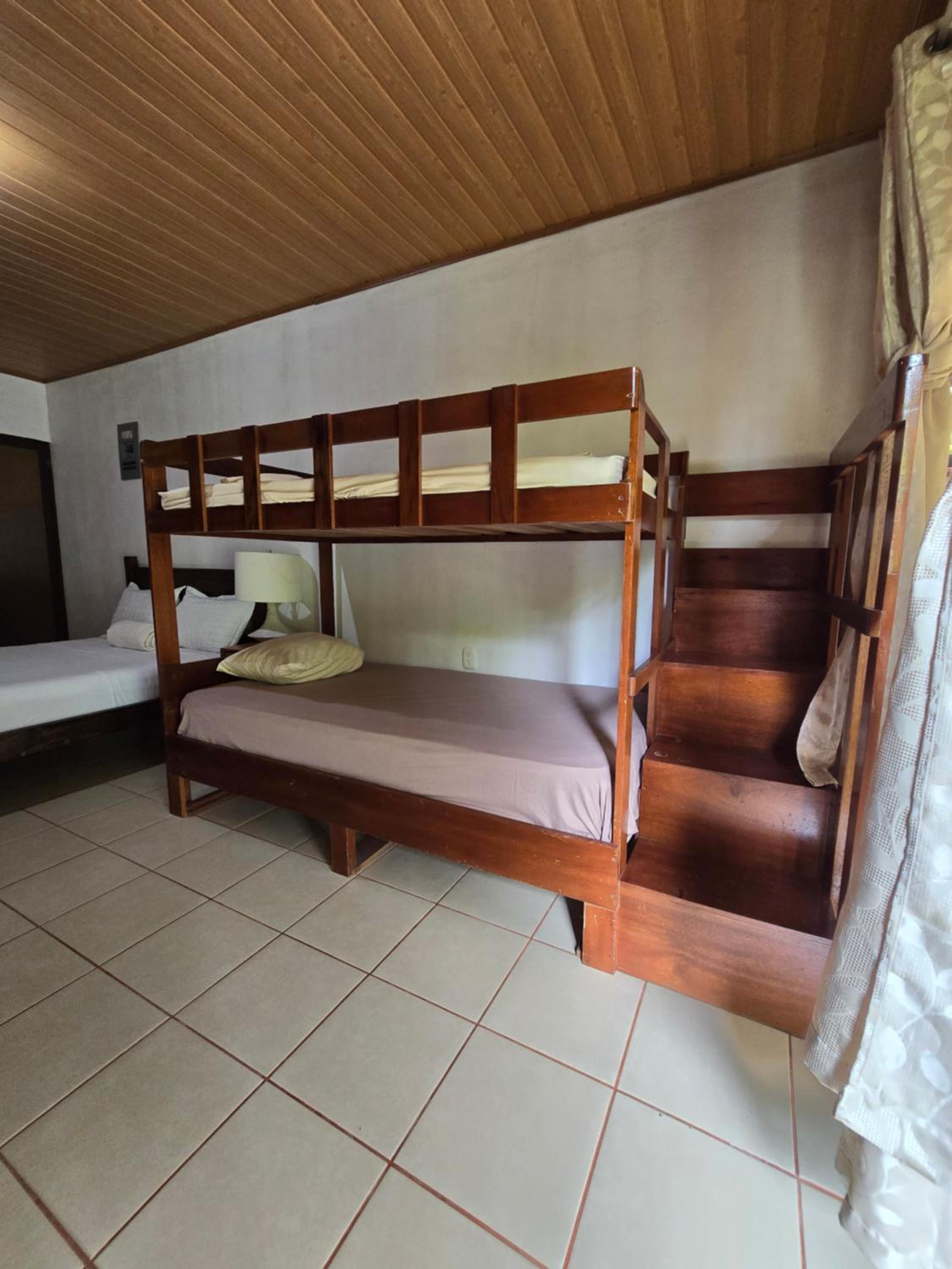 Tortuguero Hill Rooms