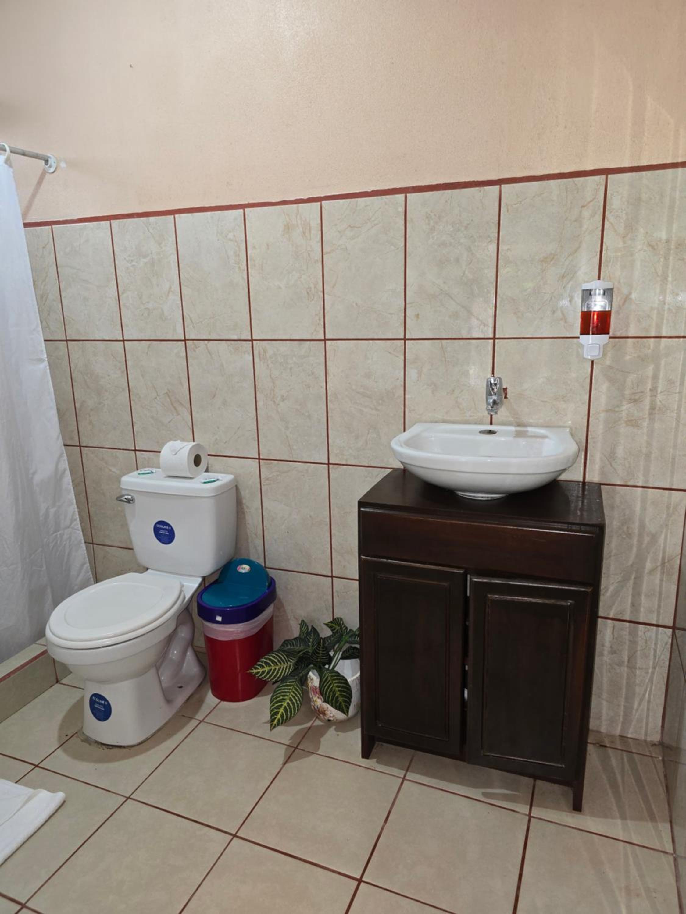 Tortuguero Hill Rooms